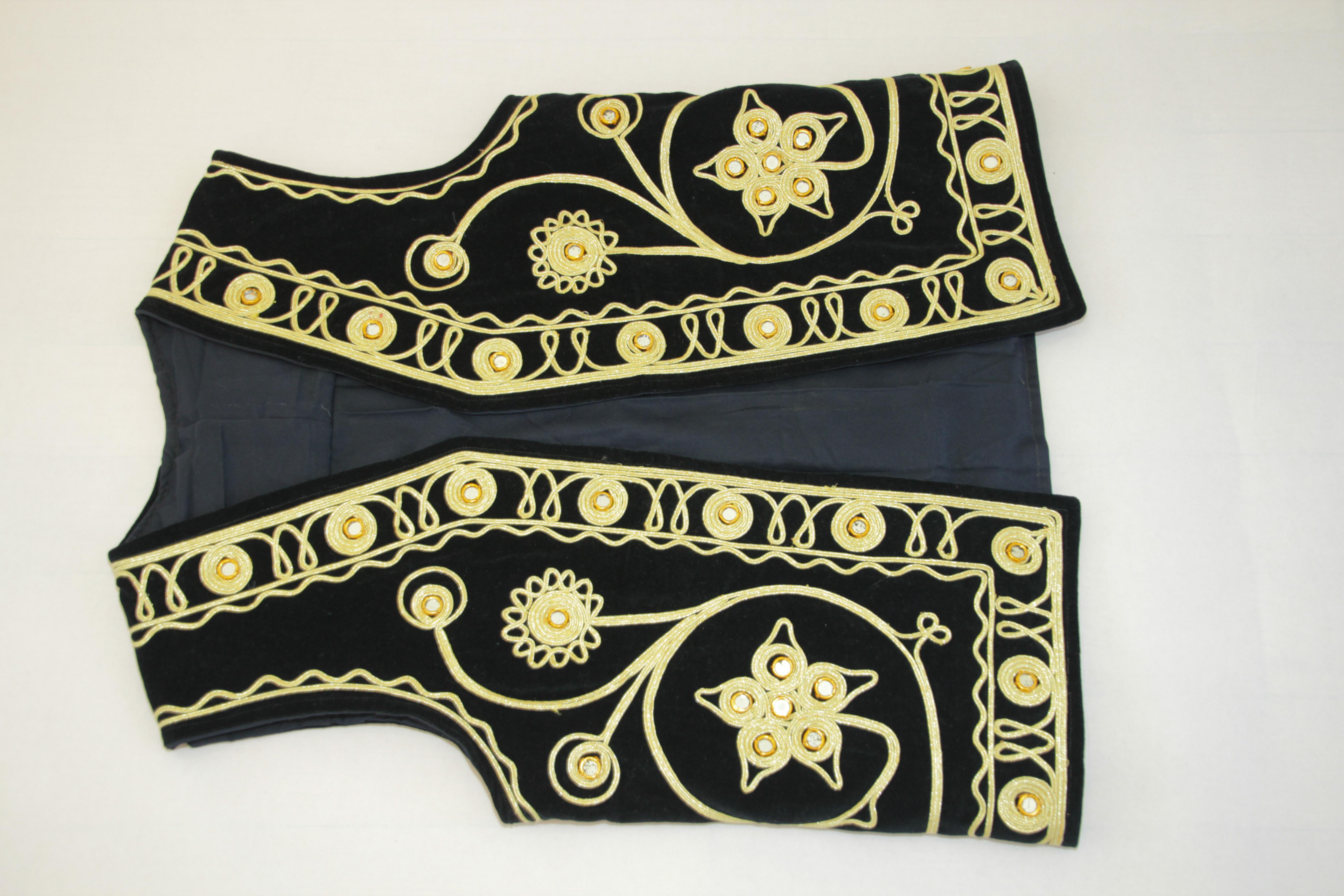 Black Velvet Gold Embroidered Mirrored Turkish Hippie Vest 1970's For Sale 11