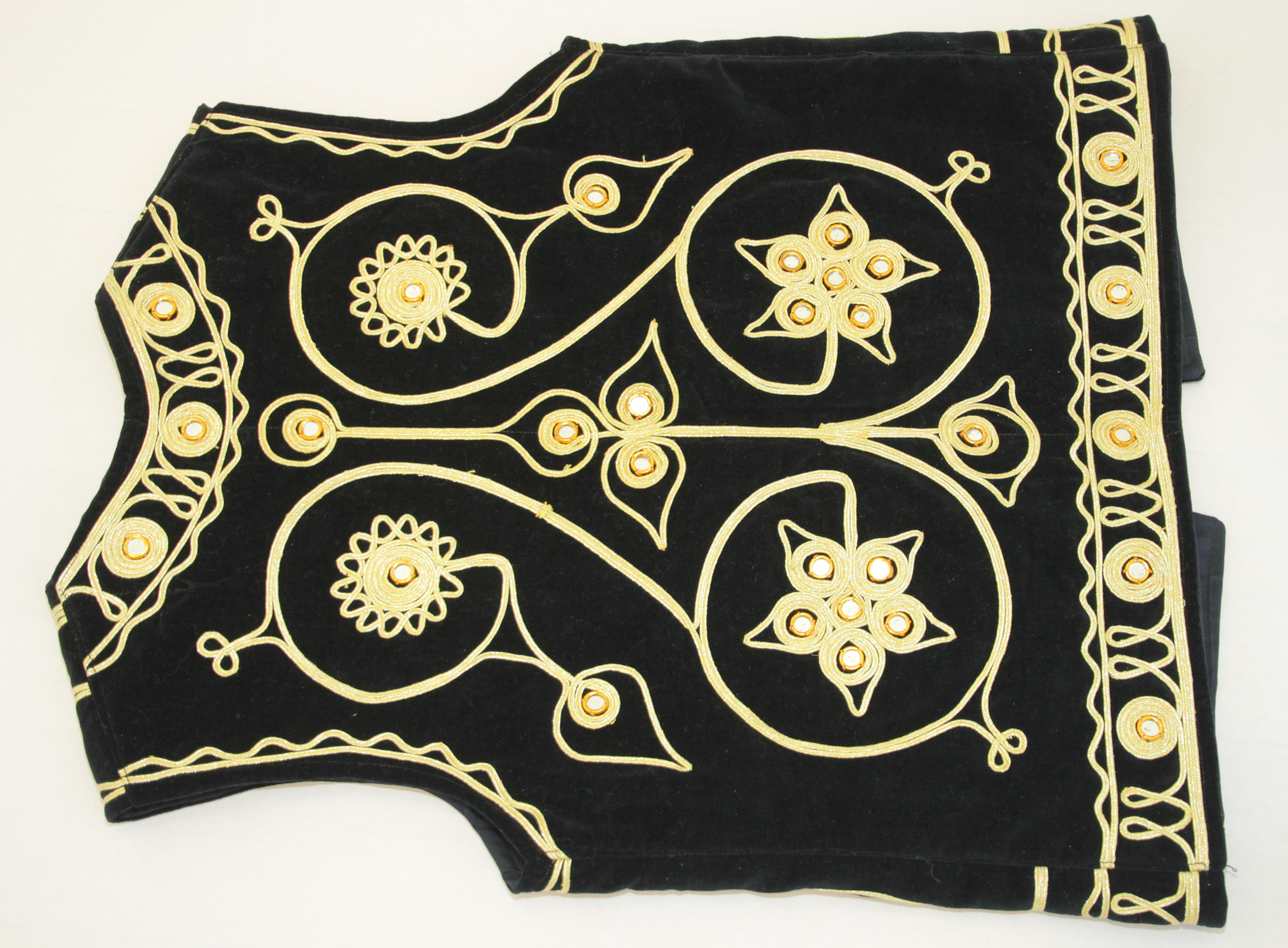 Black Velvet Gold Embroidered Mirrored Turkish Hippie Vest 1970's For Sale 12