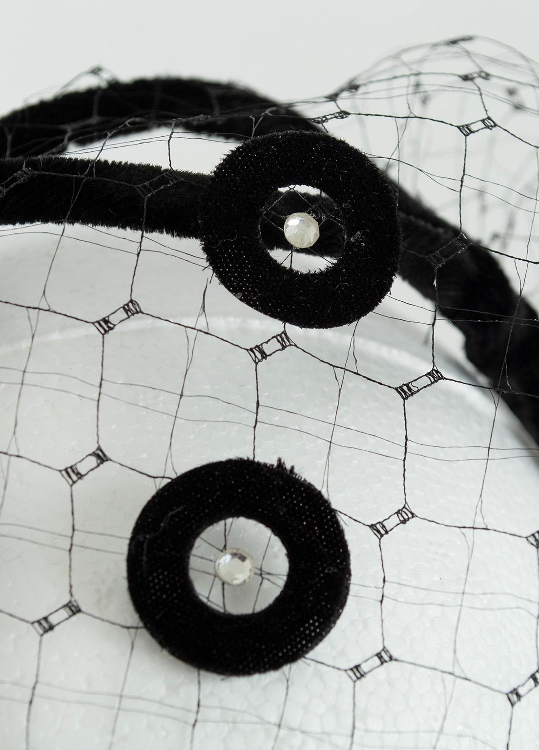 Black Velvet Headband Fascinator with Rhinestone-Studded Veil – O/S, 1950s 4