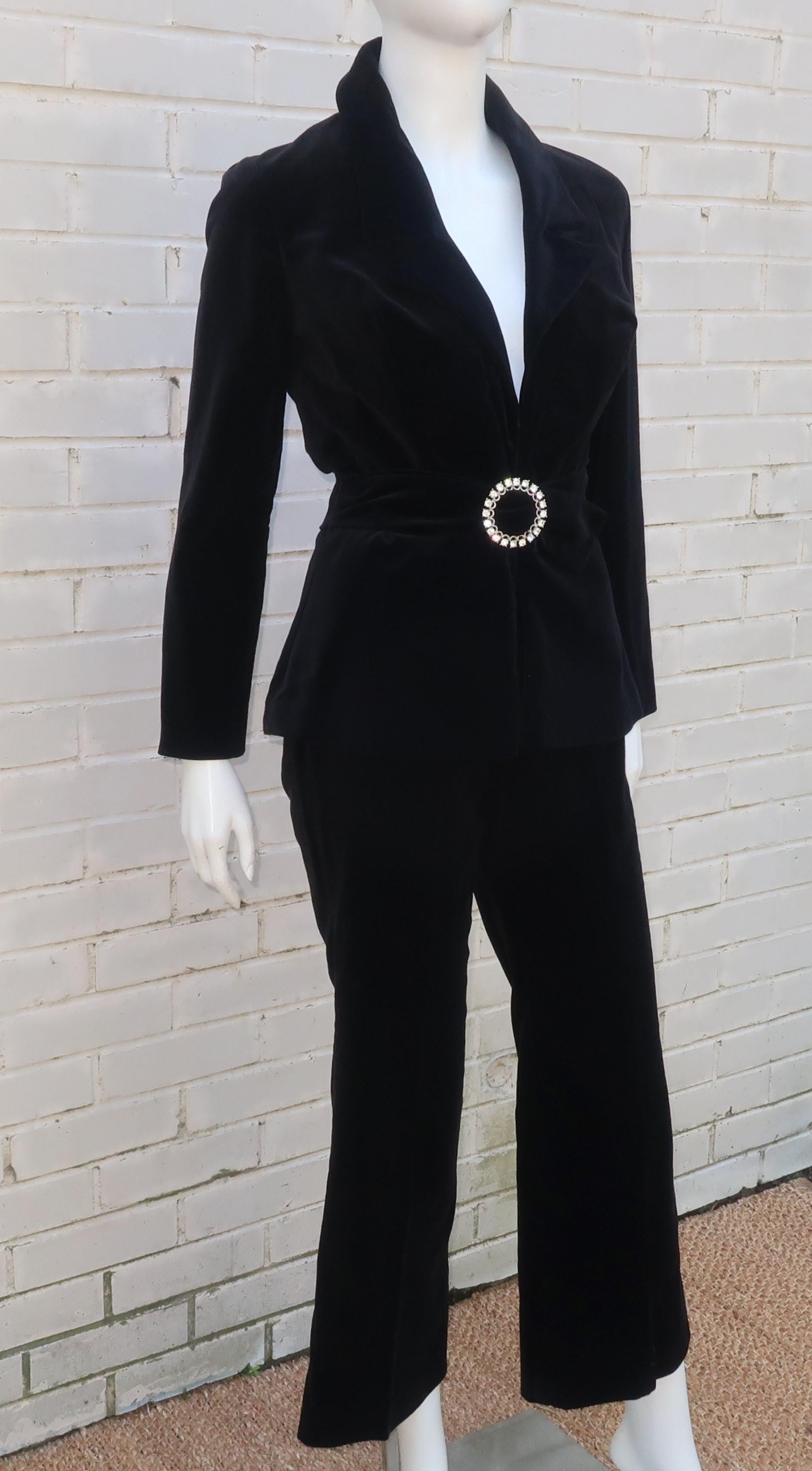 Black Velvet Pant Suit With Rhinestone Belt, C.1970 For Sale 1