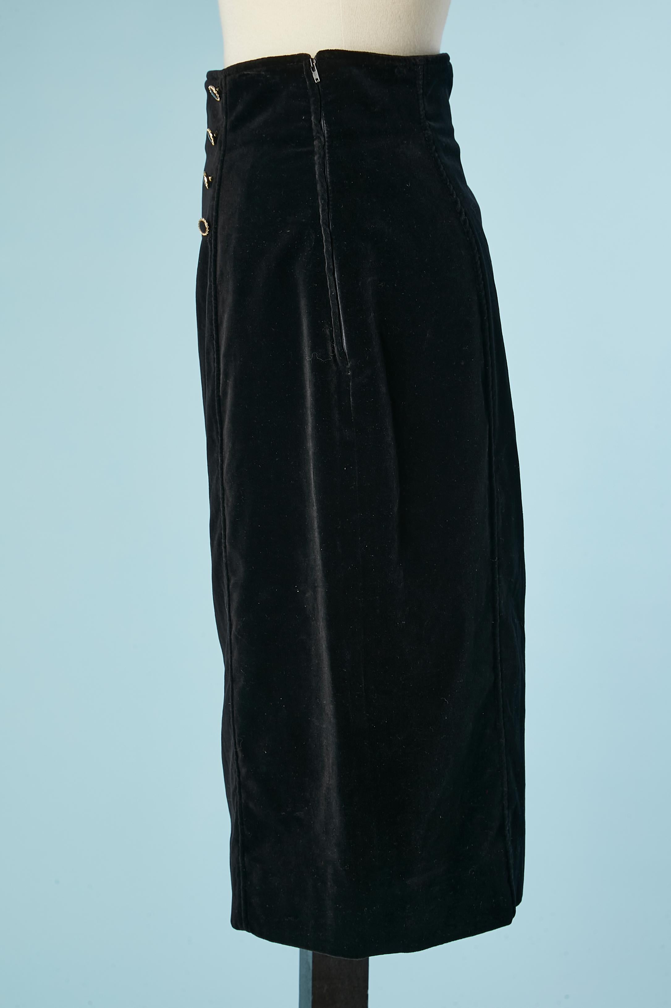 Black velvet pencil skirt with decorative buttons Ungaro Solo Donna  In Excellent Condition For Sale In Saint-Ouen-Sur-Seine, FR