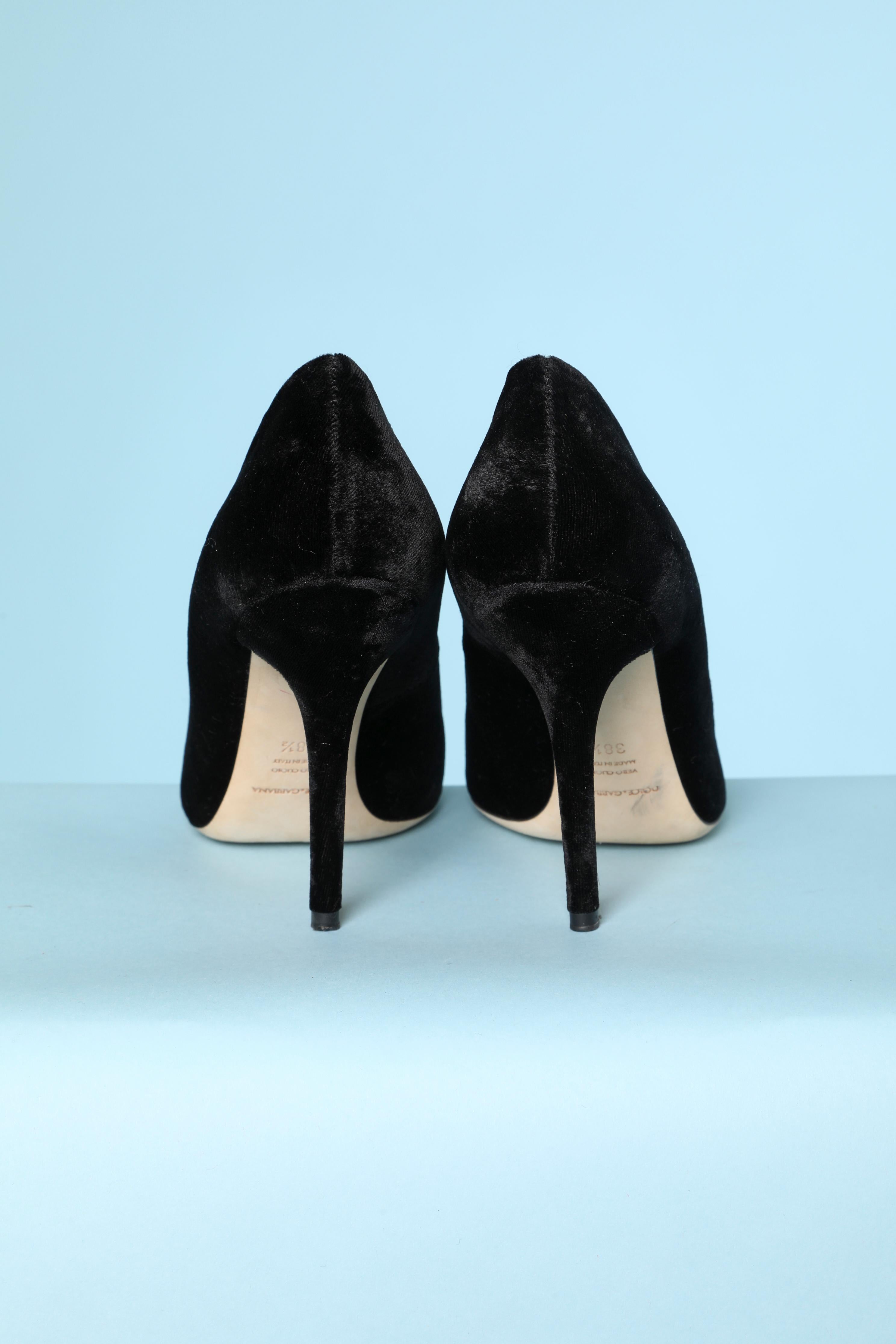 Salto de terciopelo negro Dolce & Gabbana en Excelente estado para la venta en Saint-Ouen-Sur-Seine, FR