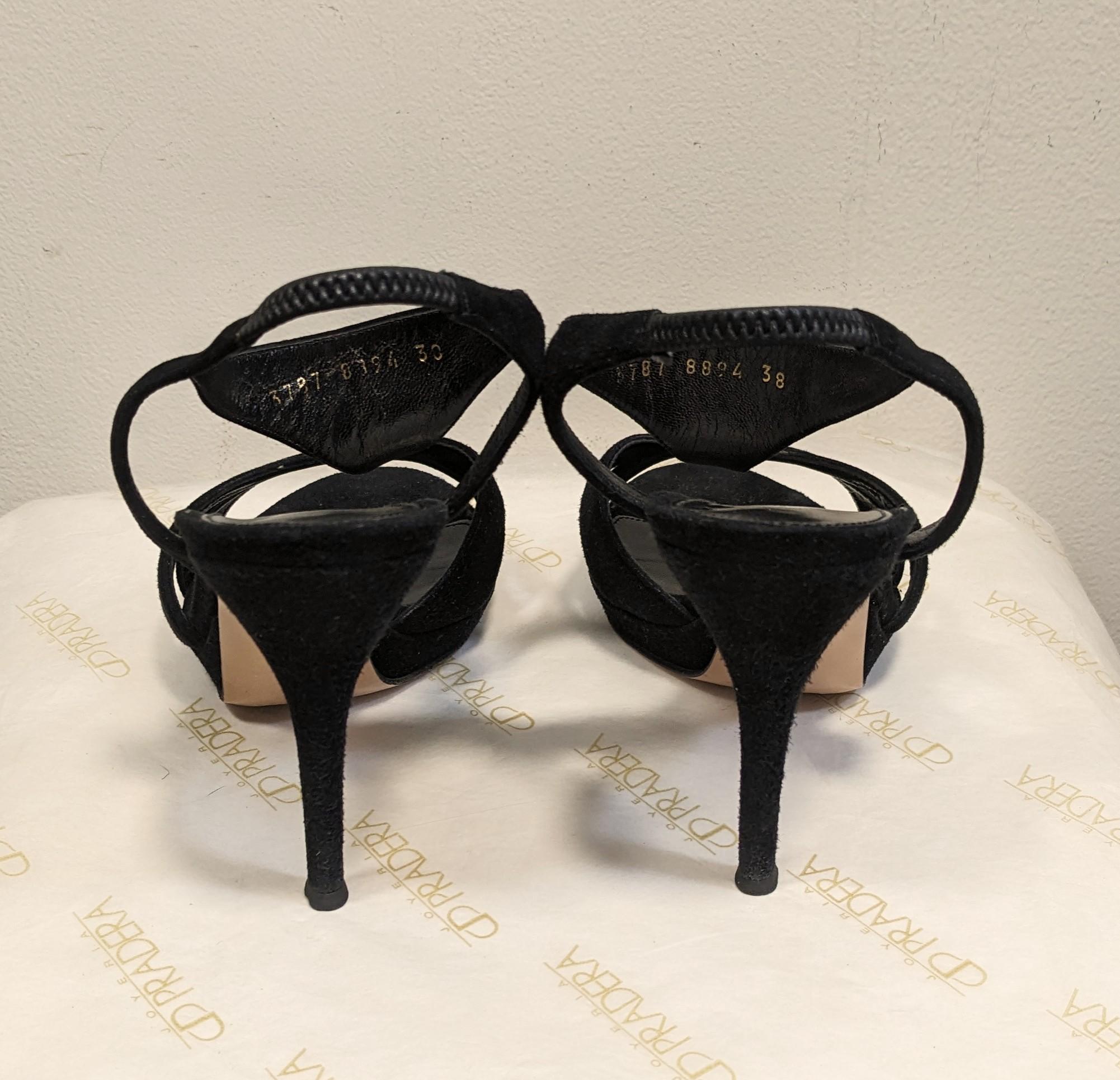 Sandalen aus schwarzem Samt von Gianvito Rossi Damen im Angebot