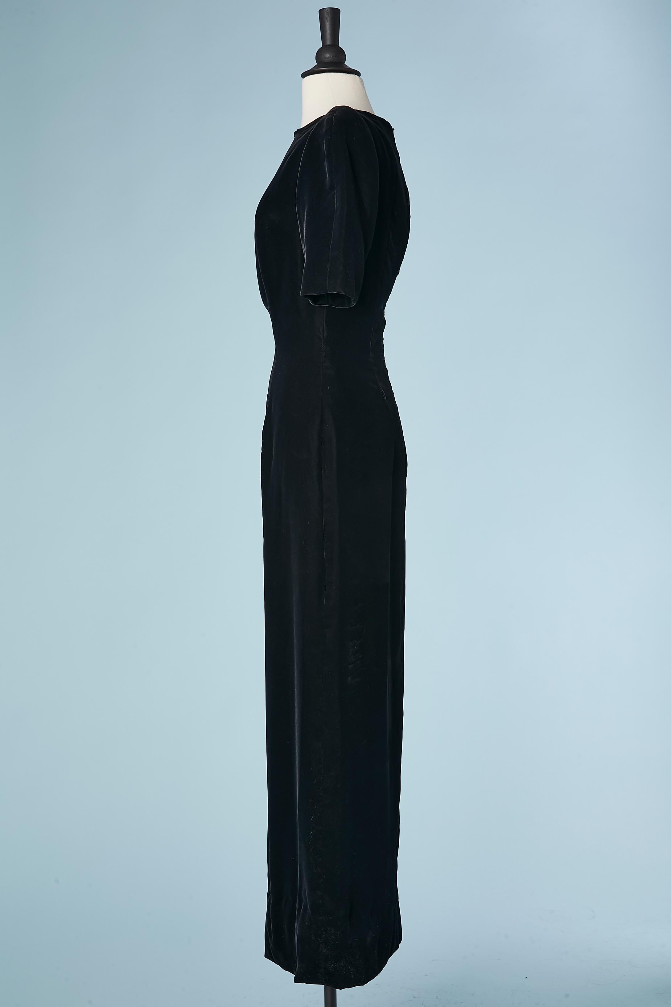 Schwarzes Abendkleid mit kurzen Samtärmeln Balenciaga Prélude  im Zustand „Hervorragend“ im Angebot in Saint-Ouen-Sur-Seine, FR