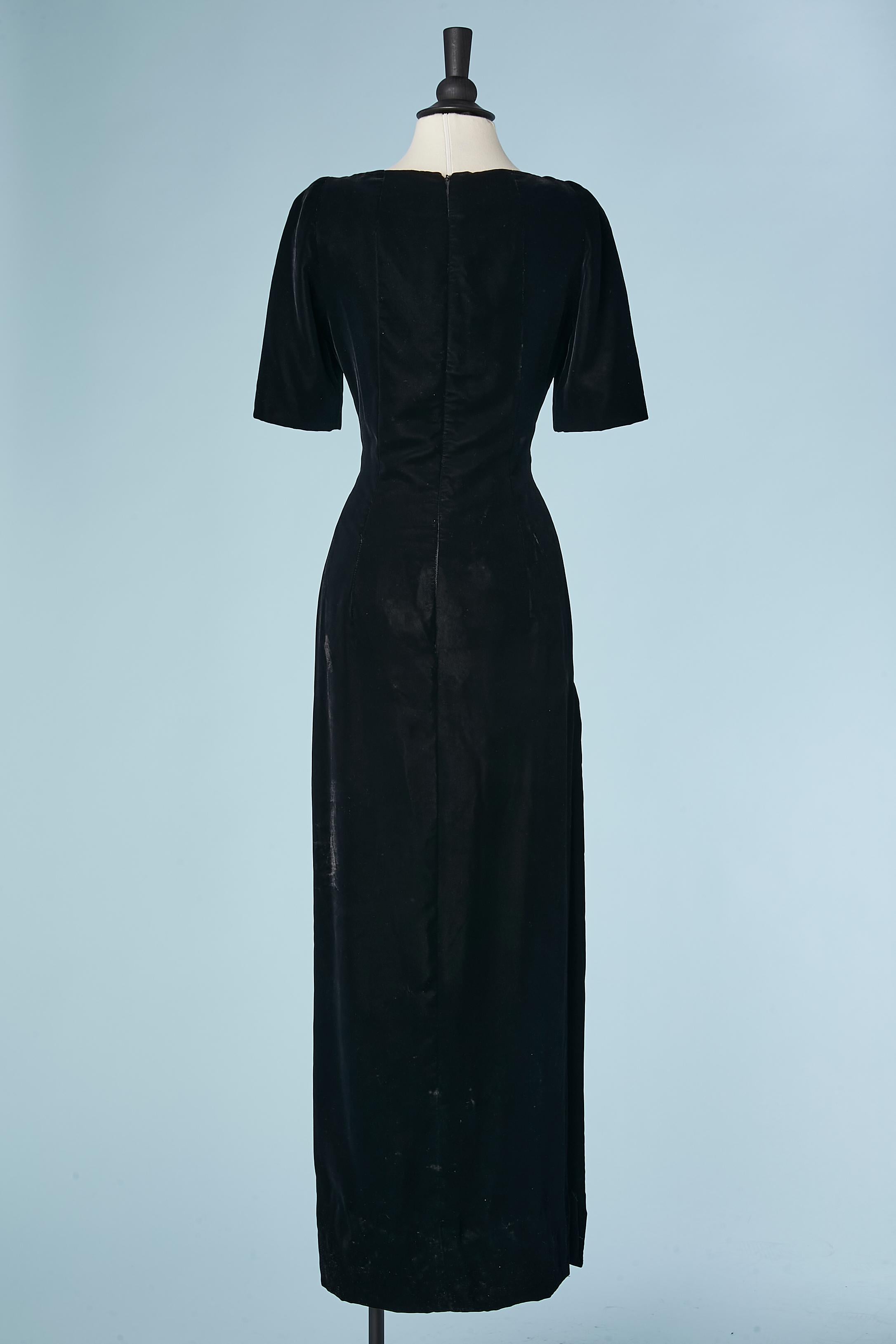 Black velvet short sleeve evening dress Balenciaga Prélude  In Excellent Condition For Sale In Saint-Ouen-Sur-Seine, FR
