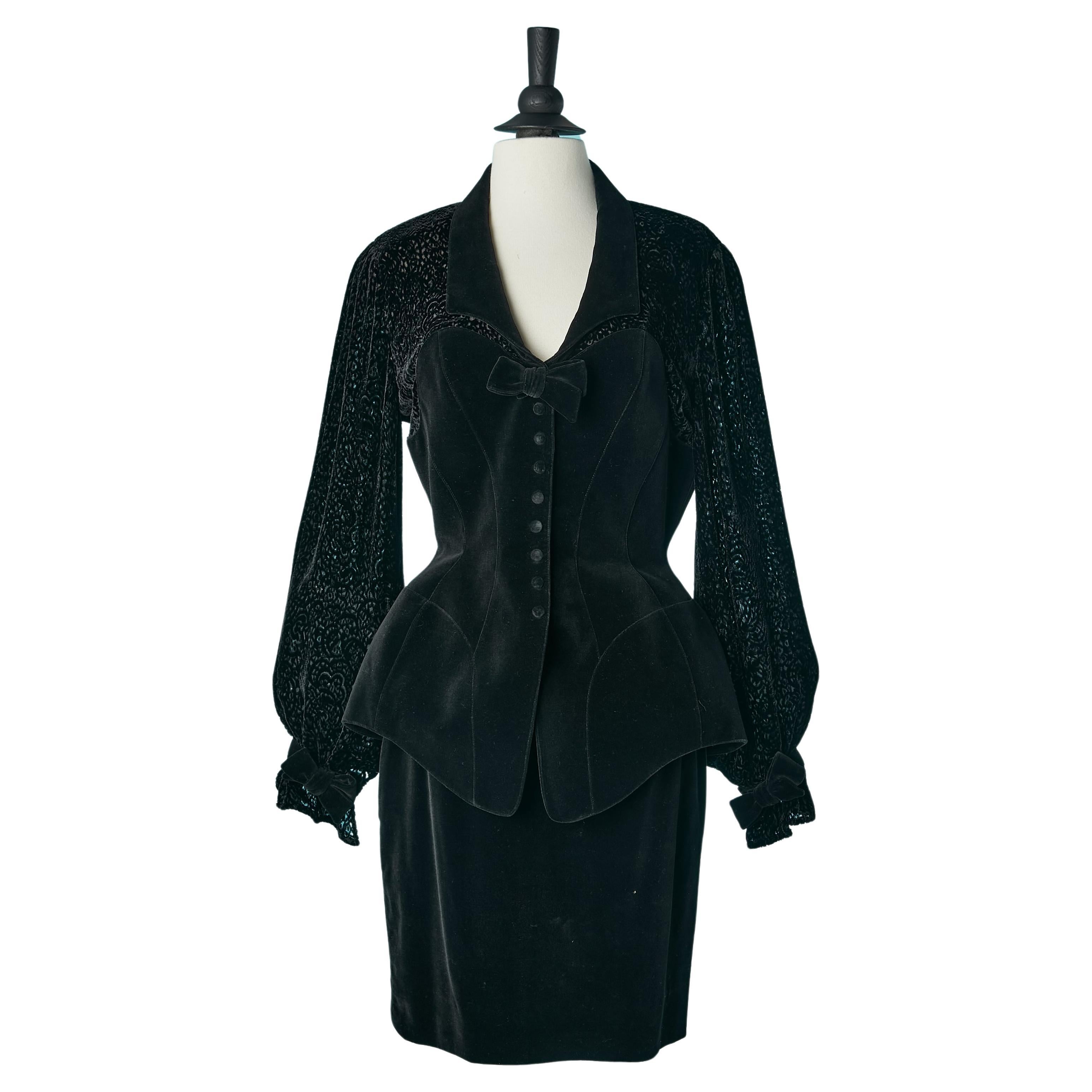 Black velvet skirt suit with dévoré velvet inset and black bow Thierry Mugler  For Sale