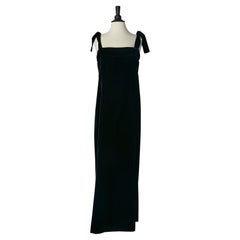 Vestido de noche sin mangas de terciopelo negro Christian Dior Circa 1980's