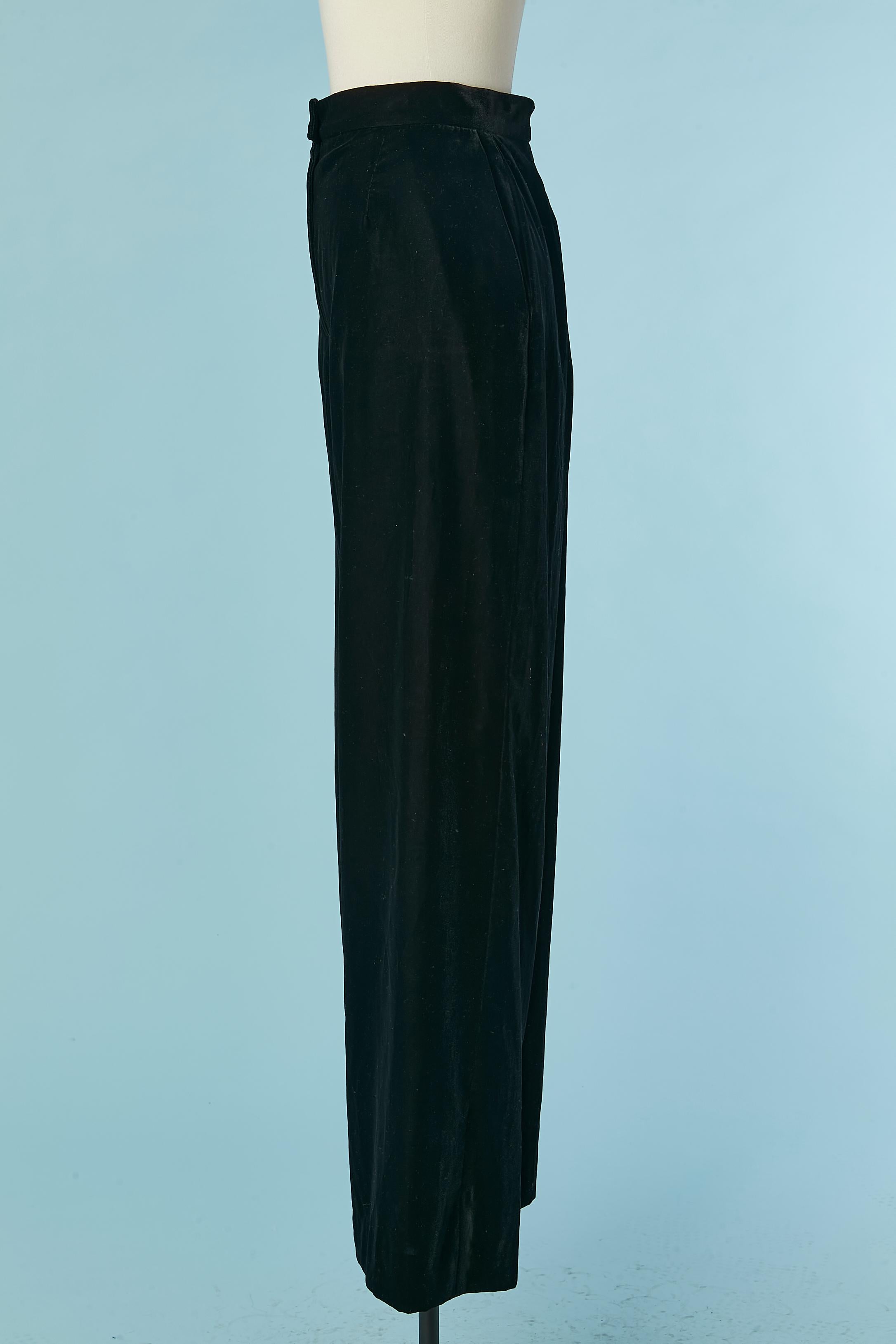Schwarze Samt-Hose CHANEL im Zustand „Hervorragend“ im Angebot in Saint-Ouen-Sur-Seine, FR