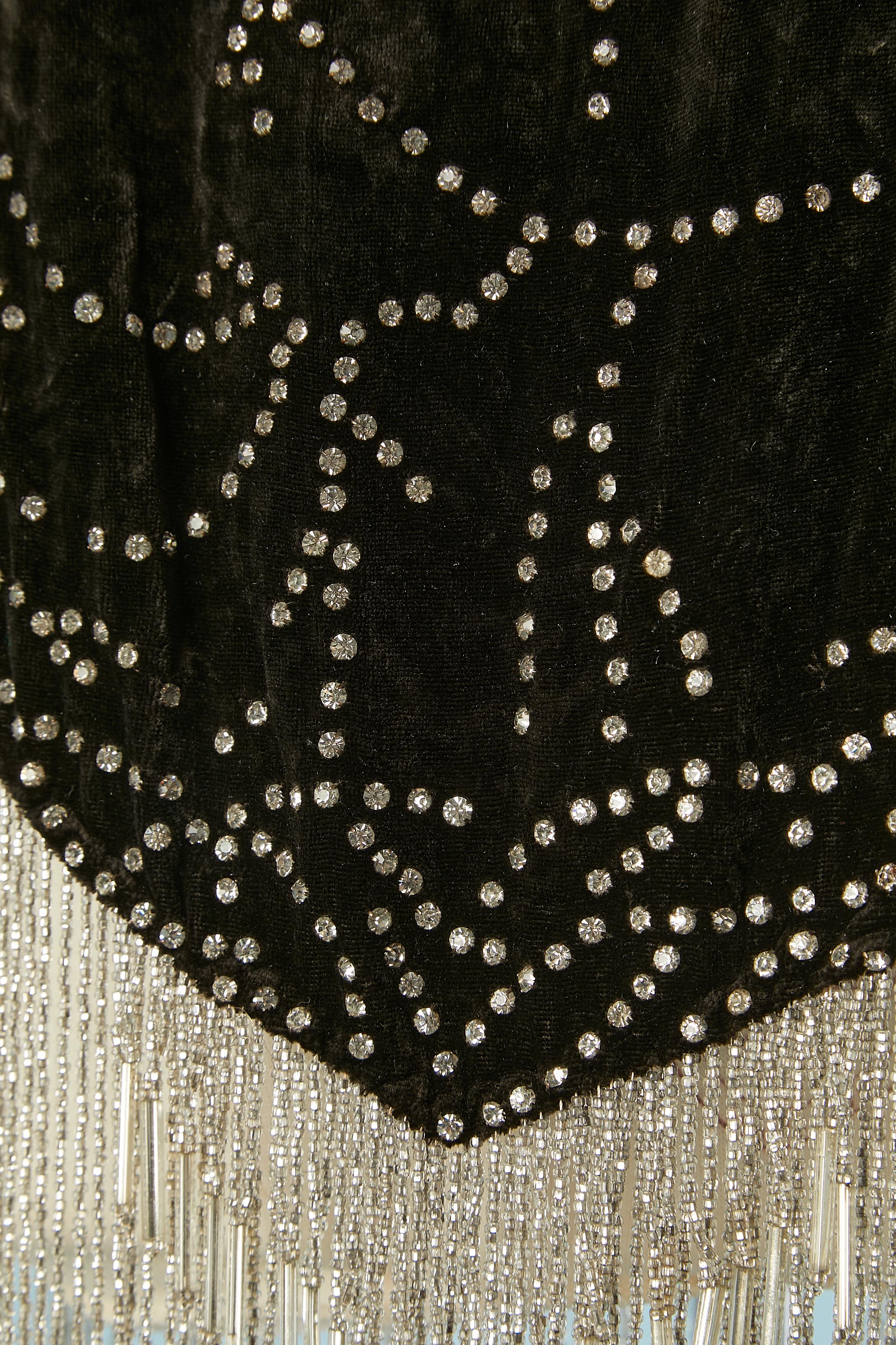 Black velvet tunique with rhinestone and beads fringes Circa 1925  In Excellent Condition In Saint-Ouen-Sur-Seine, FR