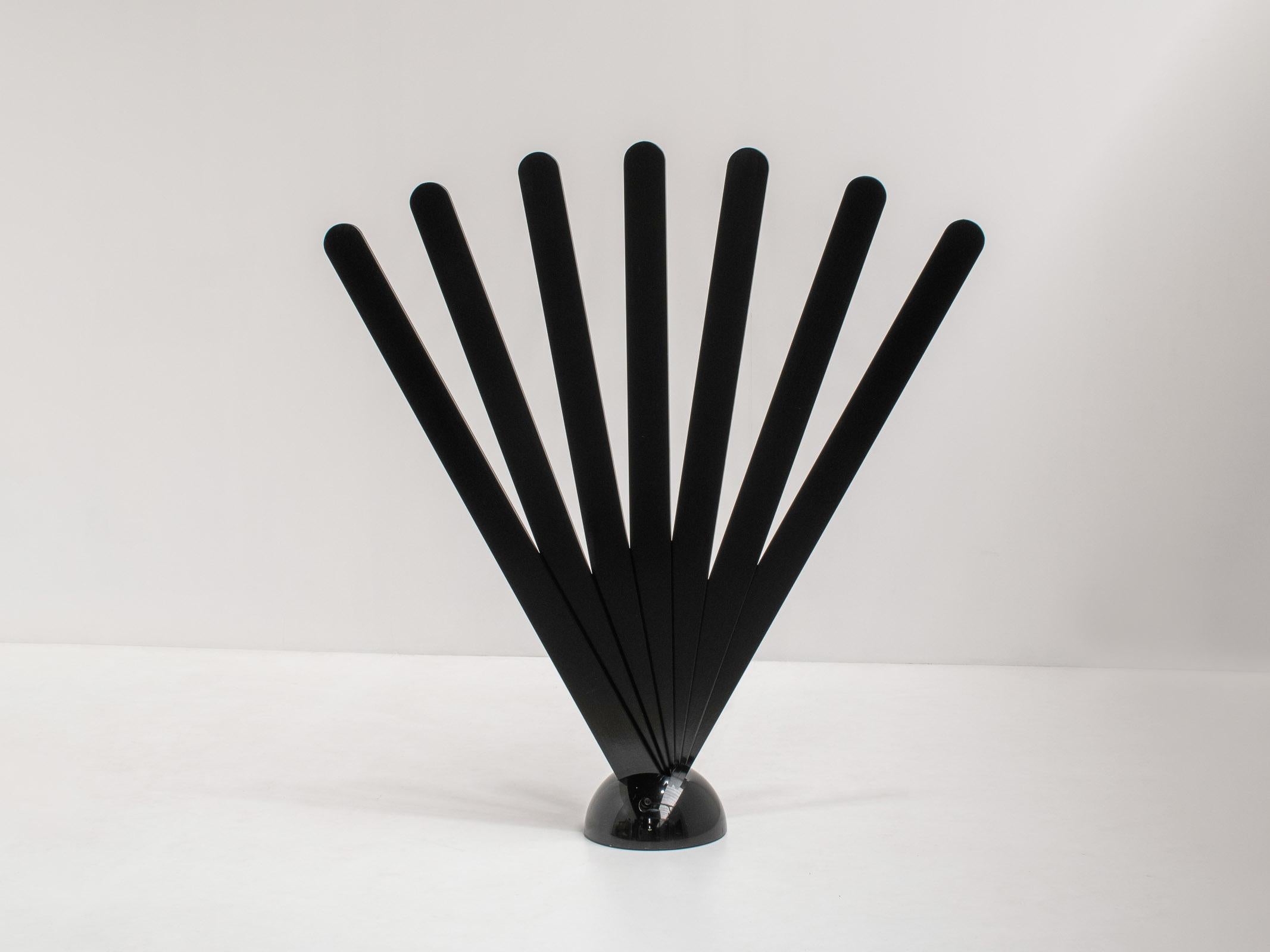Schwarzer Garderobenständer oder Raumteiler „Ventaglio“ von Giovanni Pasotto für Tarzia (Moderne der Mitte des Jahrhunderts) im Angebot