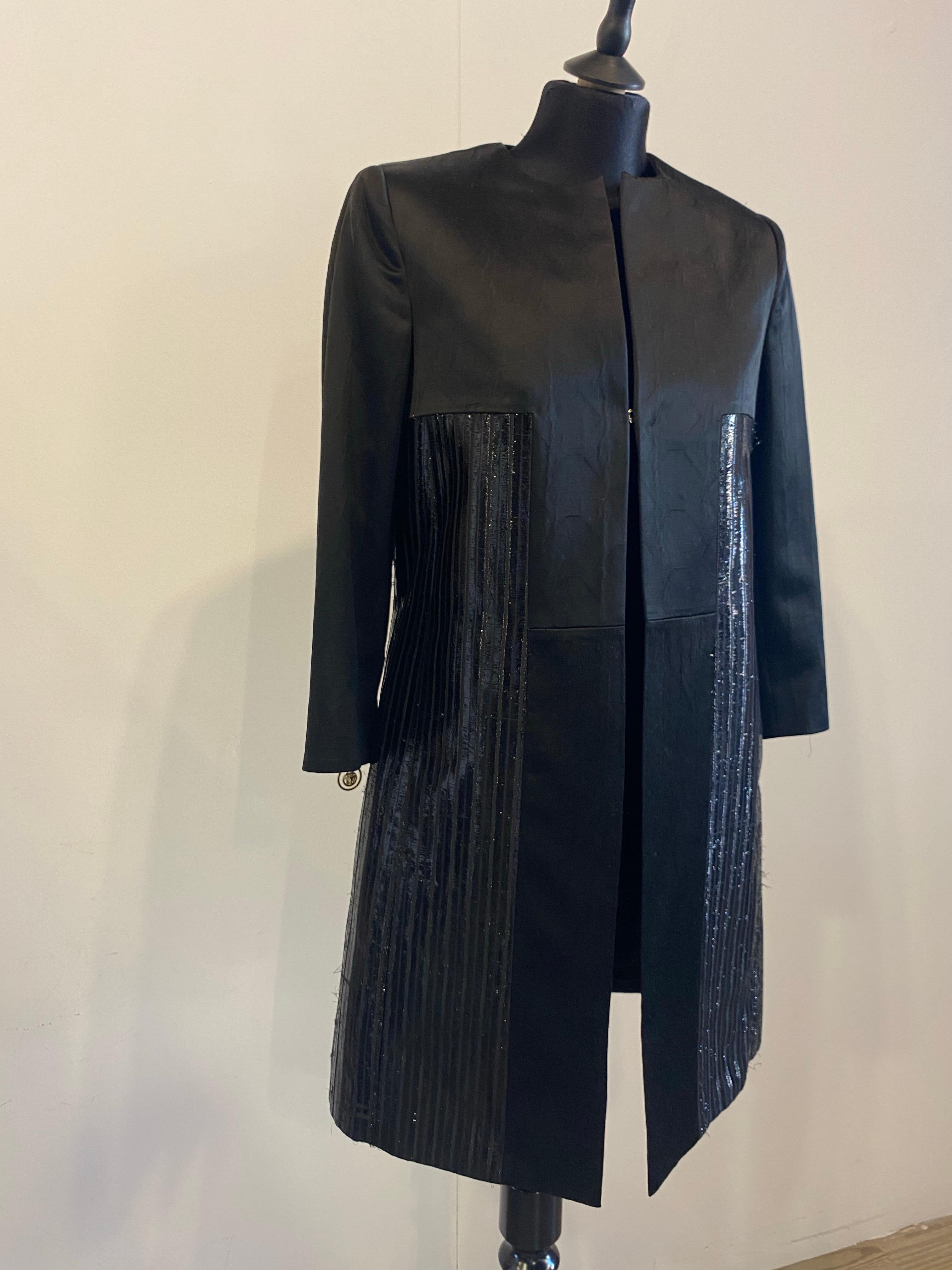 Women's or Men's Black Versace pea coat For Sale