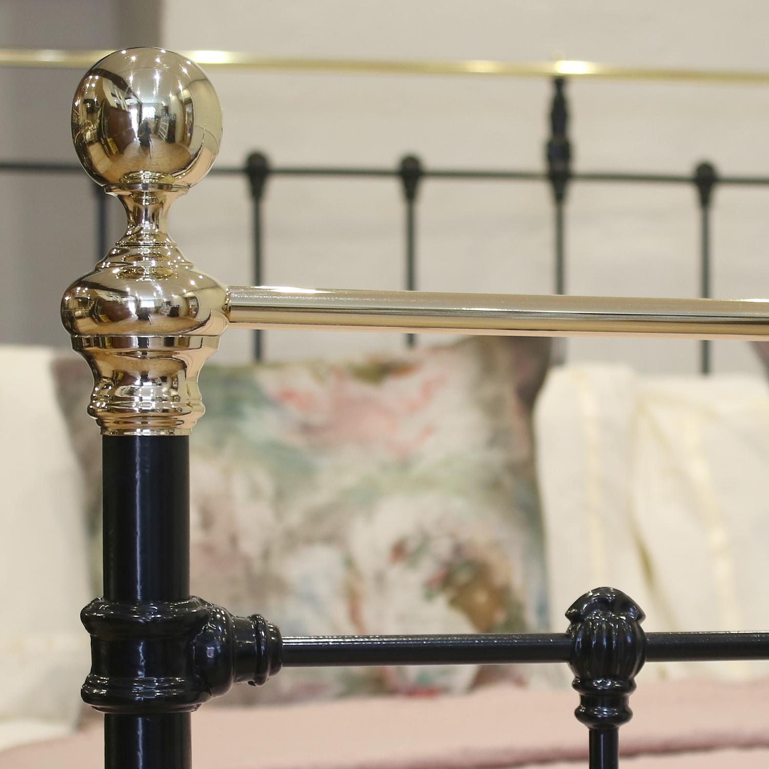 19th Century Black Victorian Cast Iron Bedstead MD107