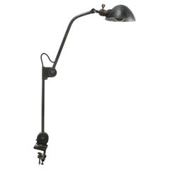 Lampe de bureau de machiniste à 2 bras en métal vintage industriel noir par Hala Zeist