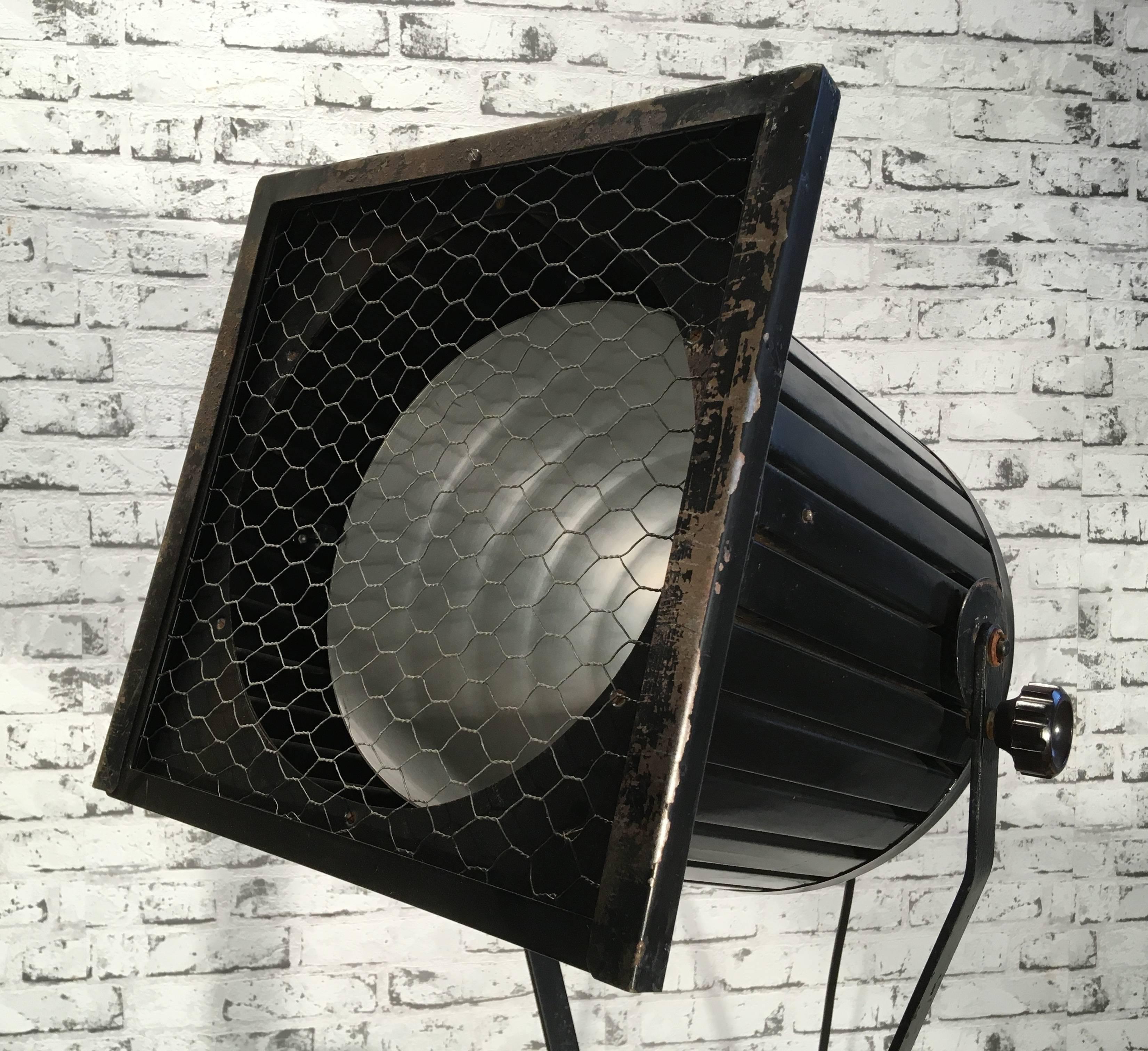 Black Vintage Industrial Spotlight on Wooden Tripod For Sale 3