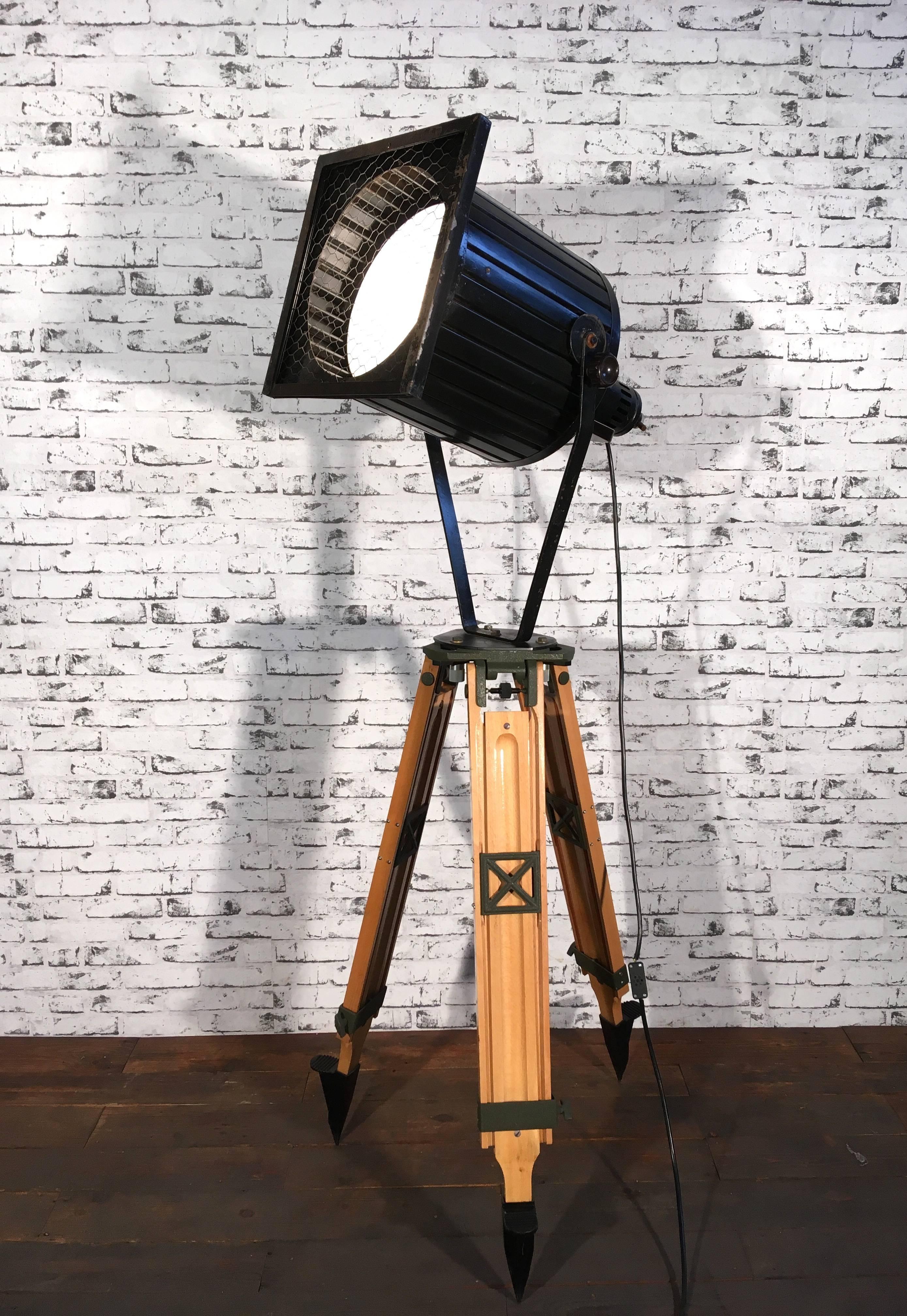 Black Vintage Industrial Spotlight on Wooden Tripod For Sale 4