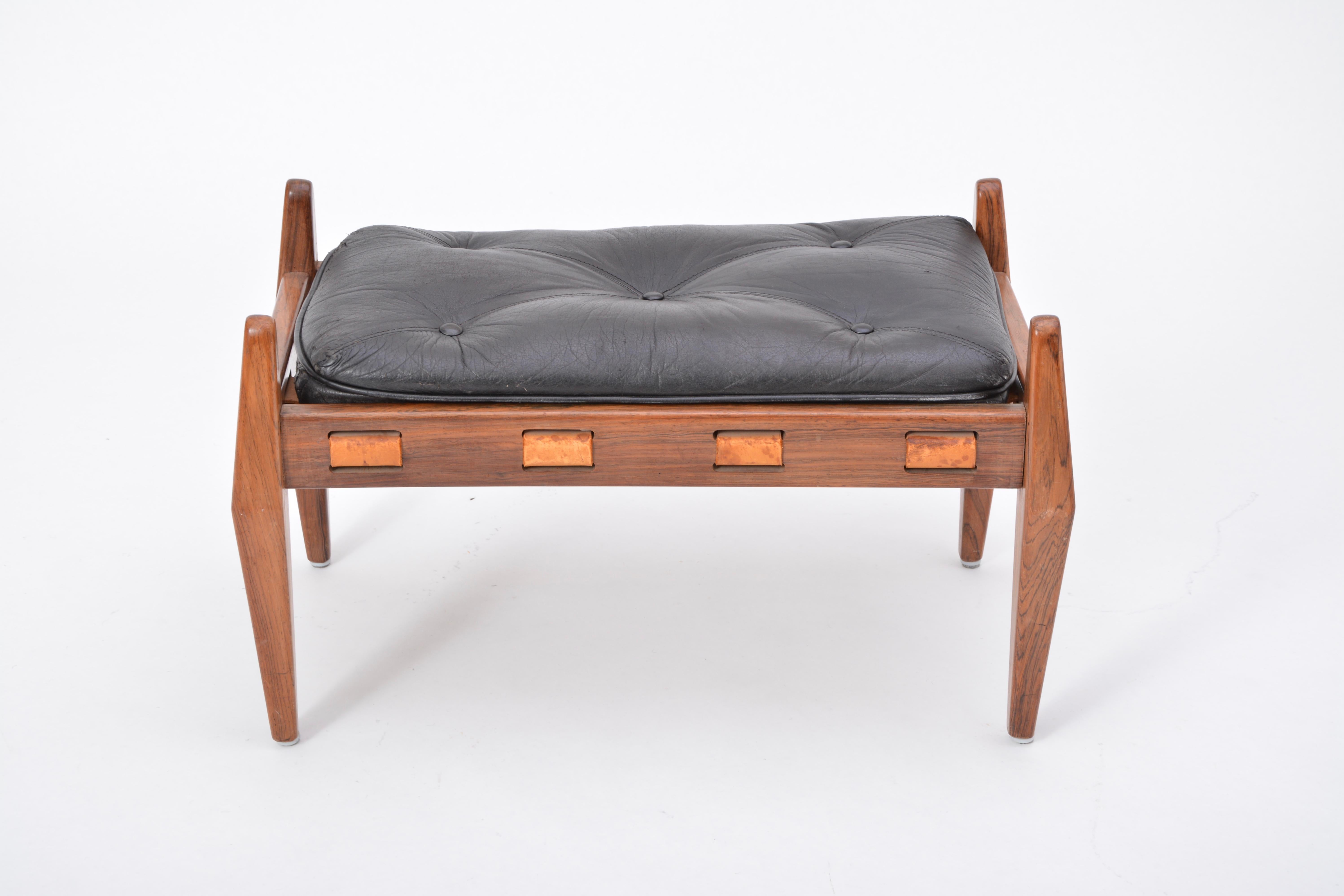 Black Mid-Century  Leather ottoman or foot stool, Attributed to Sergio Rodrigues 9