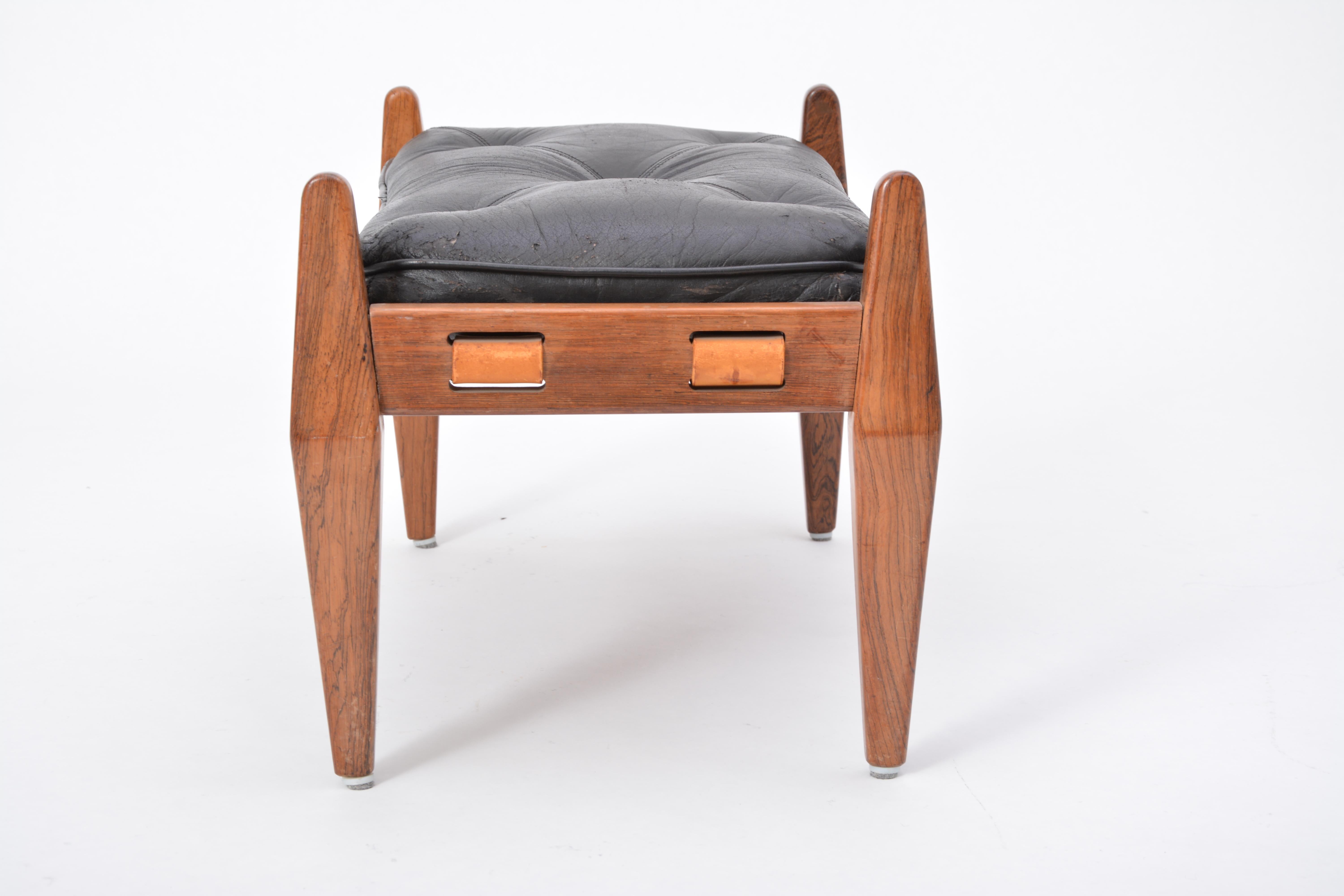Black Mid-Century  Leather ottoman or foot stool, Attributed to Sergio Rodrigues In Good Condition In Berlin, DE