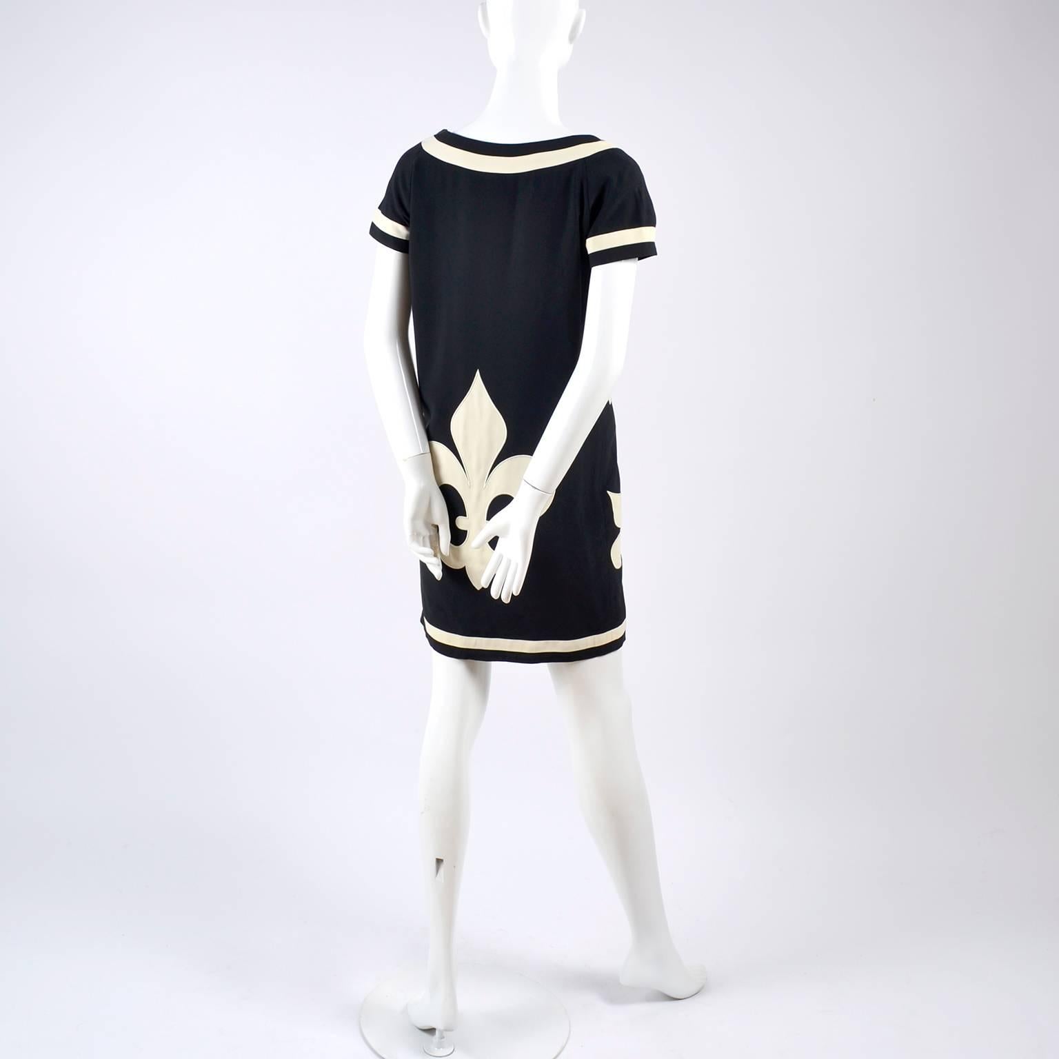 1989 Vintage Moschino Couture Cruise Me Baby Dress in Bold Fleur de Lis Print 4