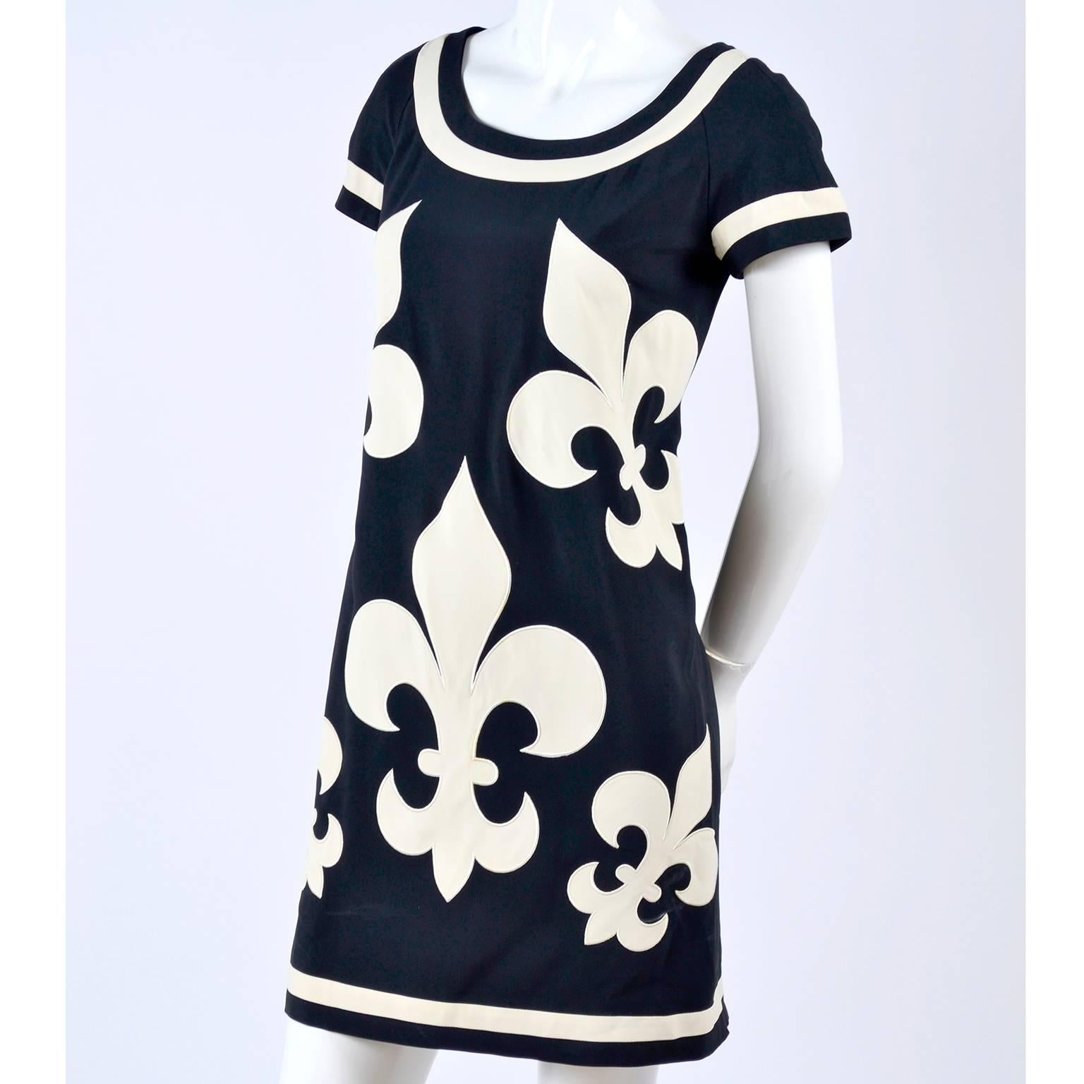 1989 Vintage Moschino Couture Cruise Me Baby Dress in Bold Fleur de Lis Print 7