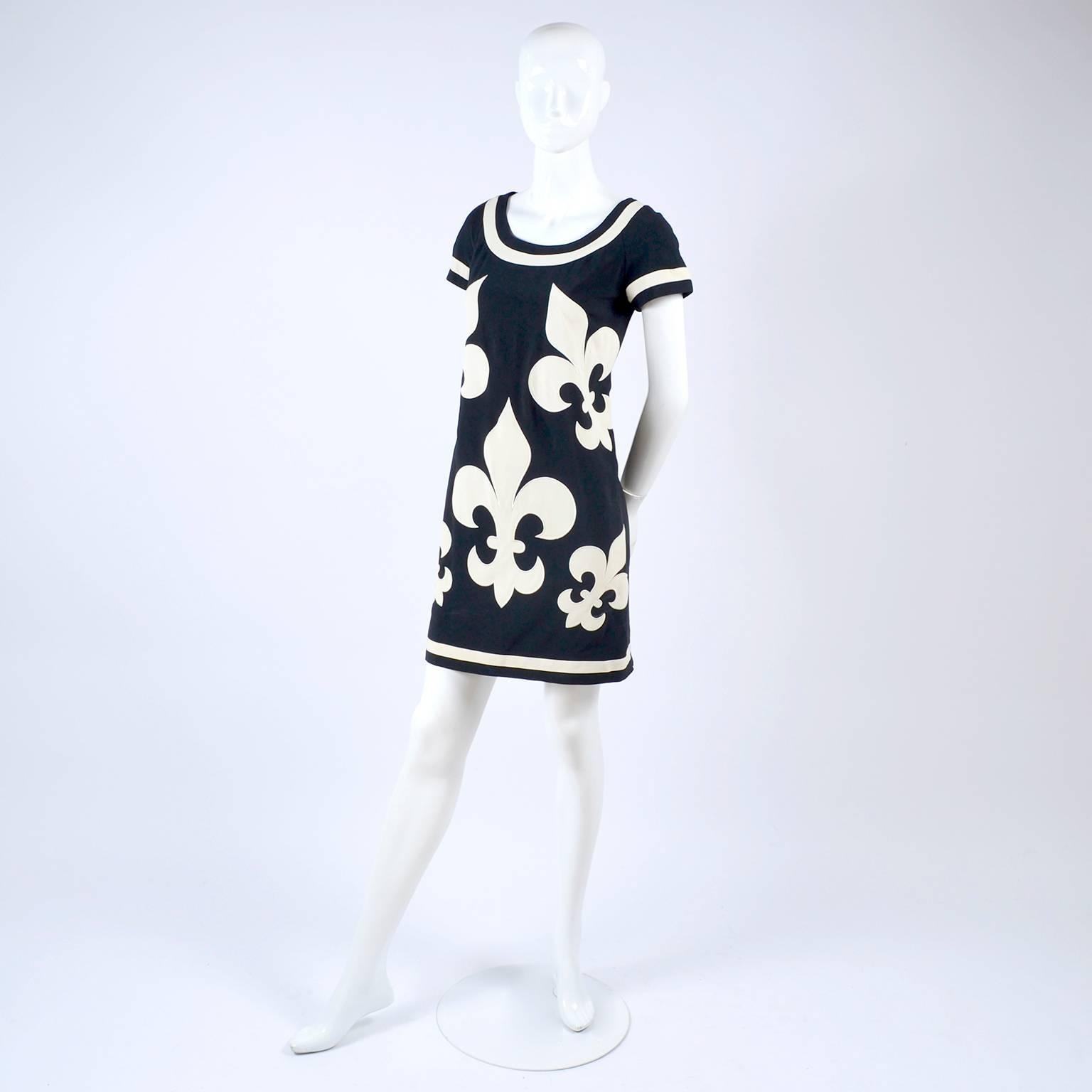 Women's 1989 Vintage Moschino Couture Cruise Me Baby Dress in Bold Fleur de Lis Print