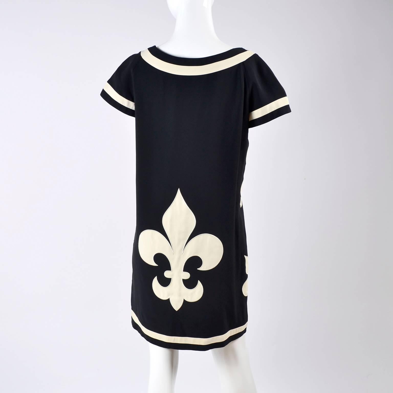 1989 Vintage Moschino Couture Cruise Me Baby Dress in Bold Fleur de Lis Print 2