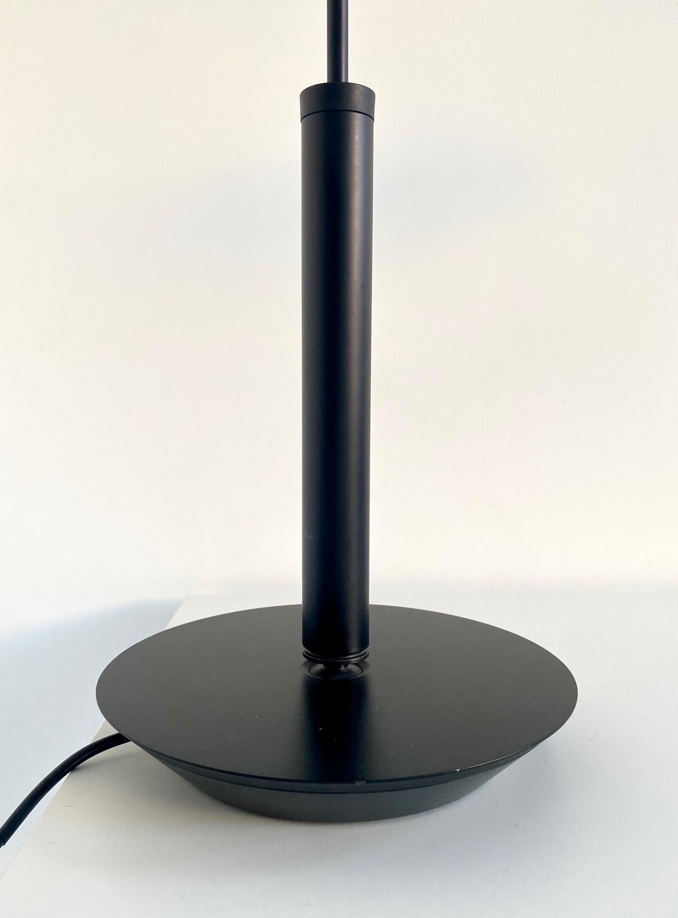 Black Vintage Table Lamp Nestore by Carlo Forcolini, Italy, 1989 In Good Condition For Sale In PARIS, FR