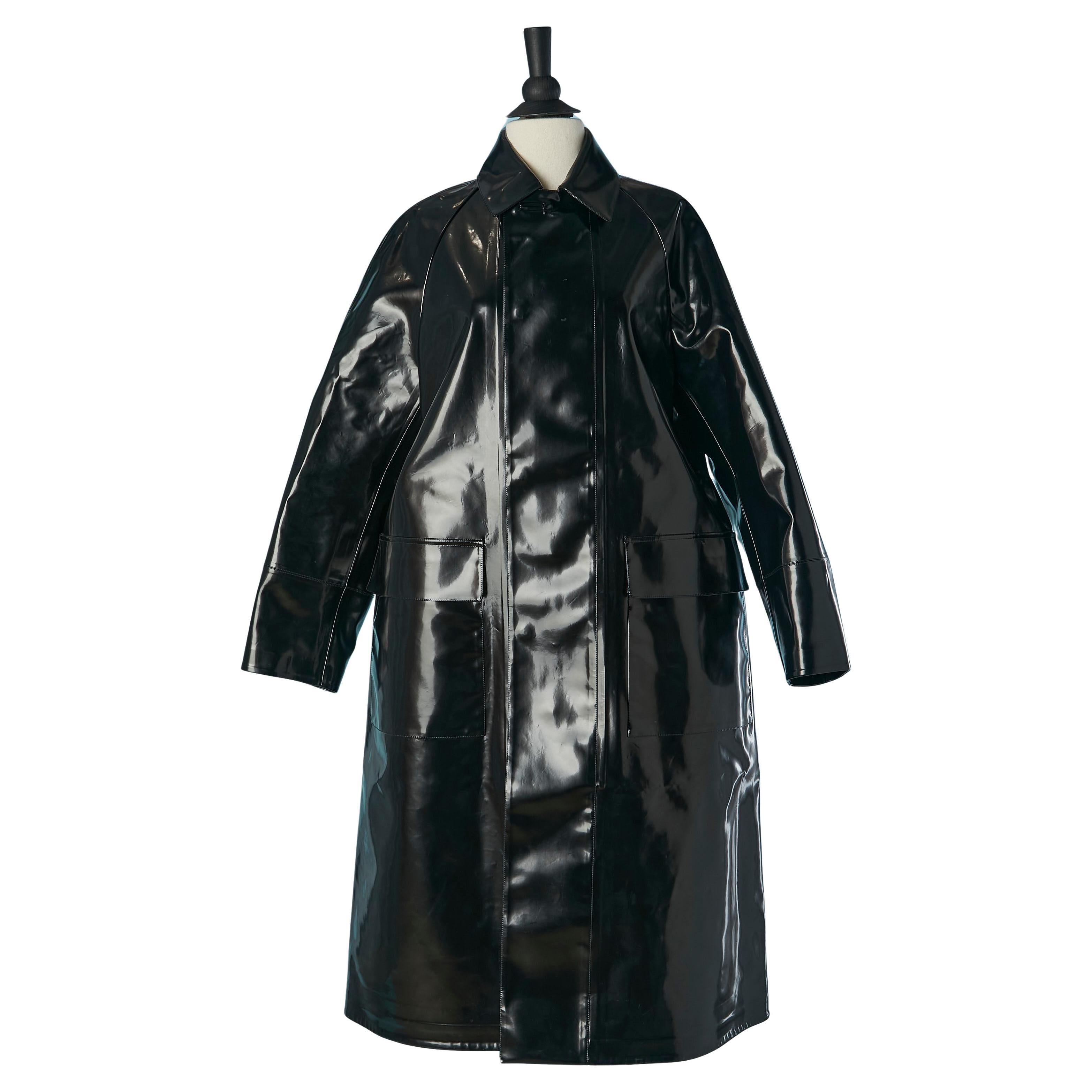 Manteau en vinyle noir avec patte de boutonnage en canevas de marque CHRISTIAN DIOR en vente