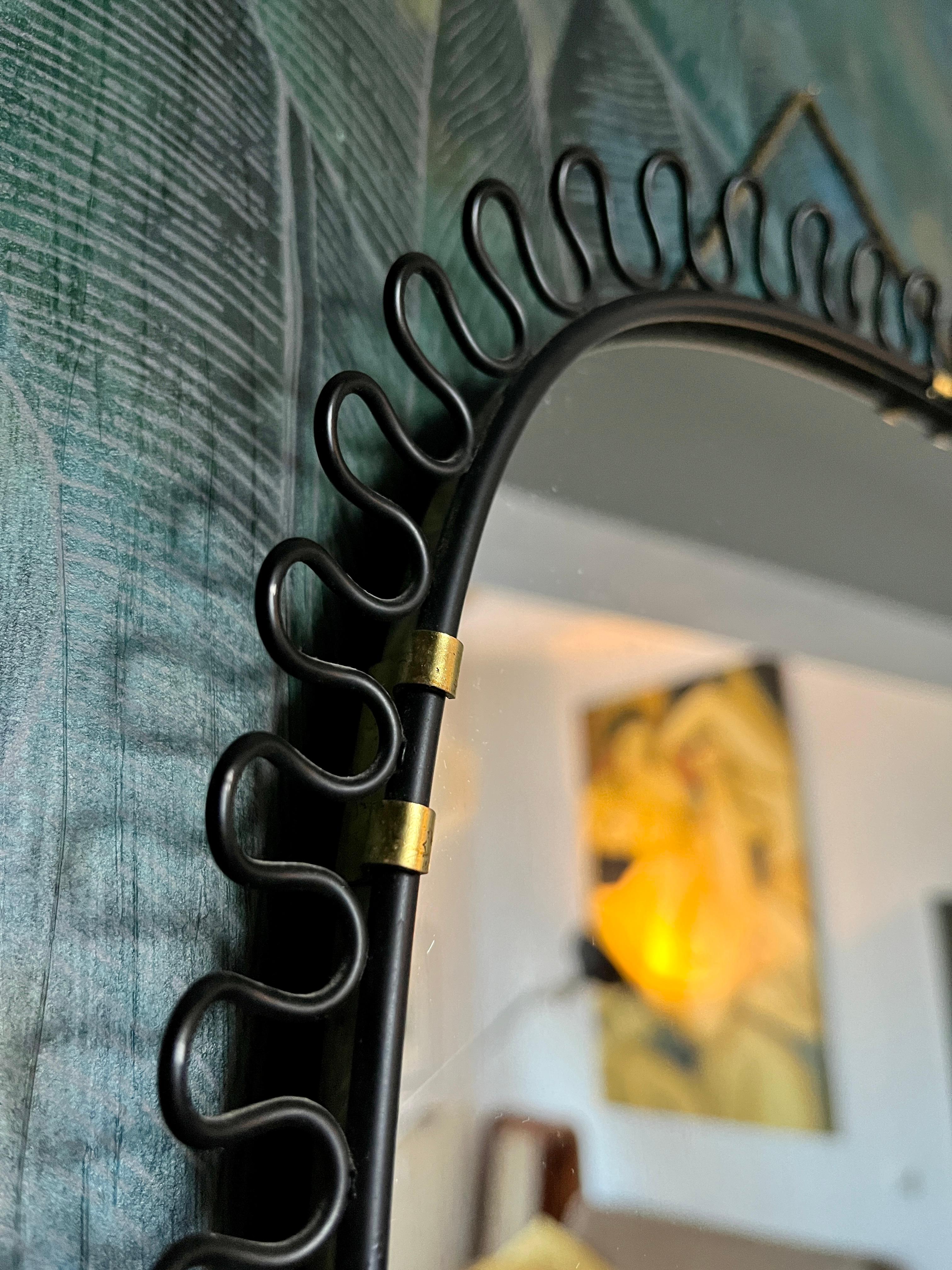 Suédois Miroir mural noir par Josef Frank Svenskt Tenn, années 1950 en vente
