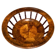 Frutero de madera torneada de Black Walnut & Blood Wood Studio - Firmado