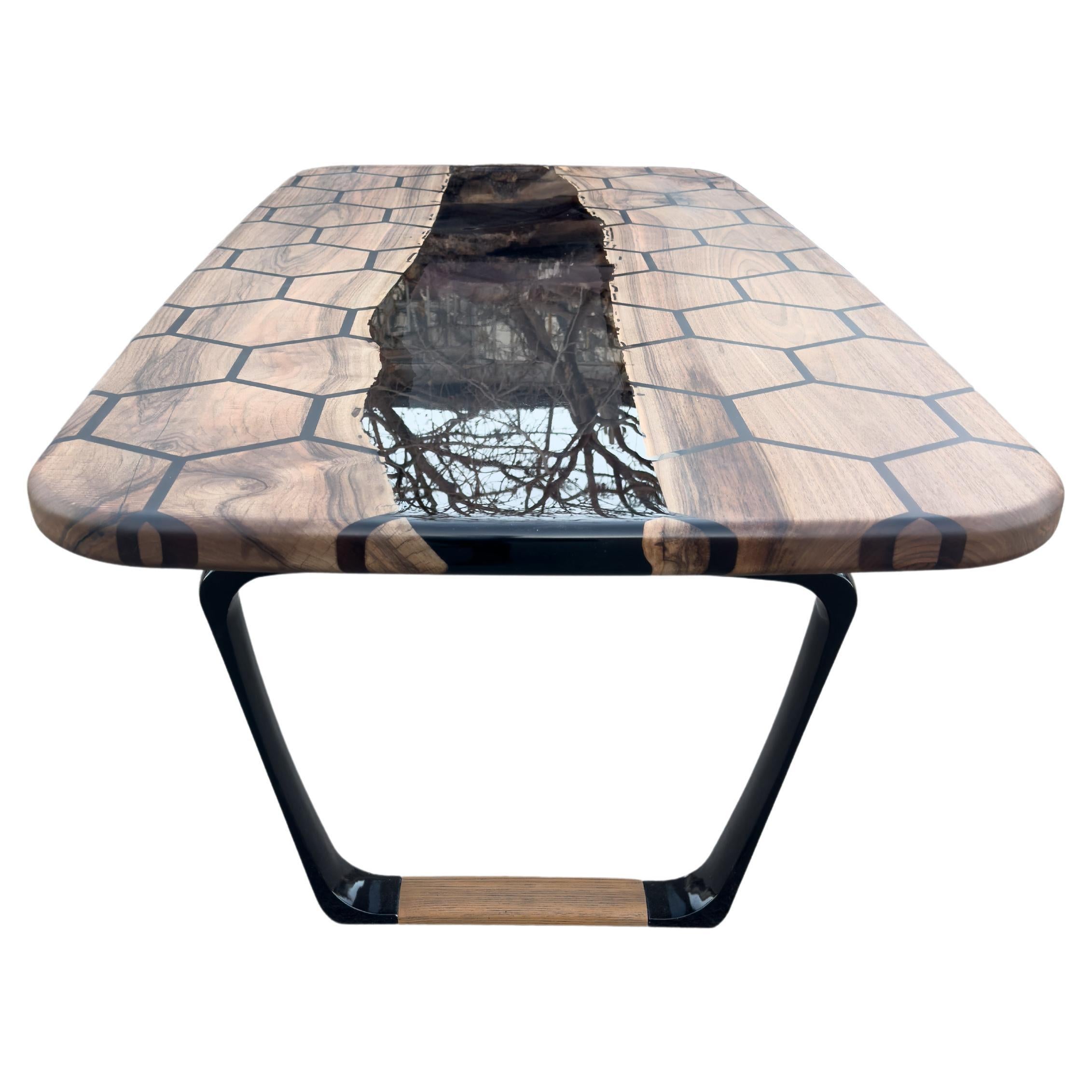 Noyer noir Table de salle à manger en résine époxy CNC Design/One en vente