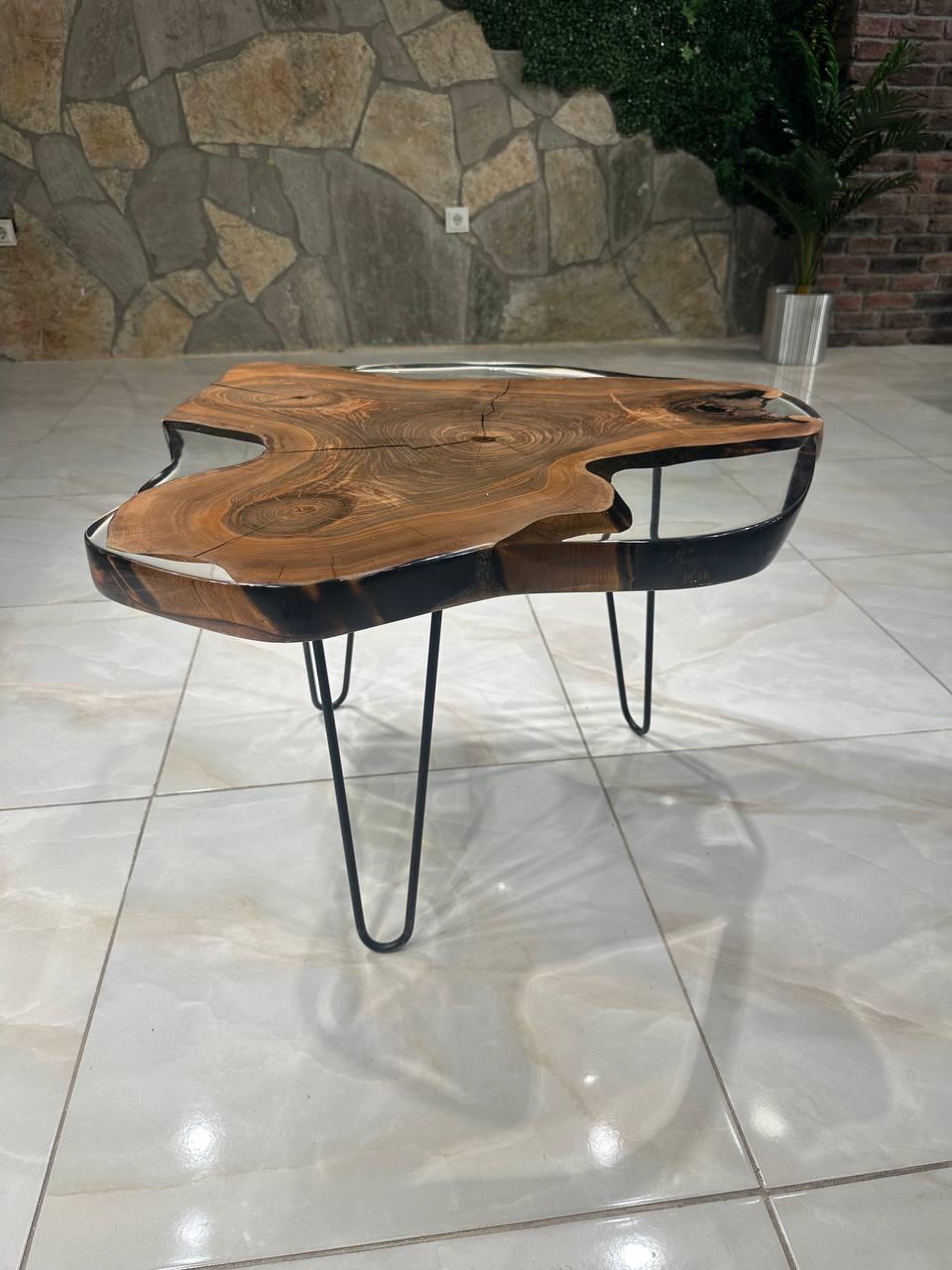 Black Walnut Custom Clear Epoxy Resin Coffee Table In New Condition For Sale In İnegöl, TR
