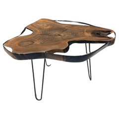 Schwarzer Nussbaum Custom Clear Epoxy Resin Couchtisch