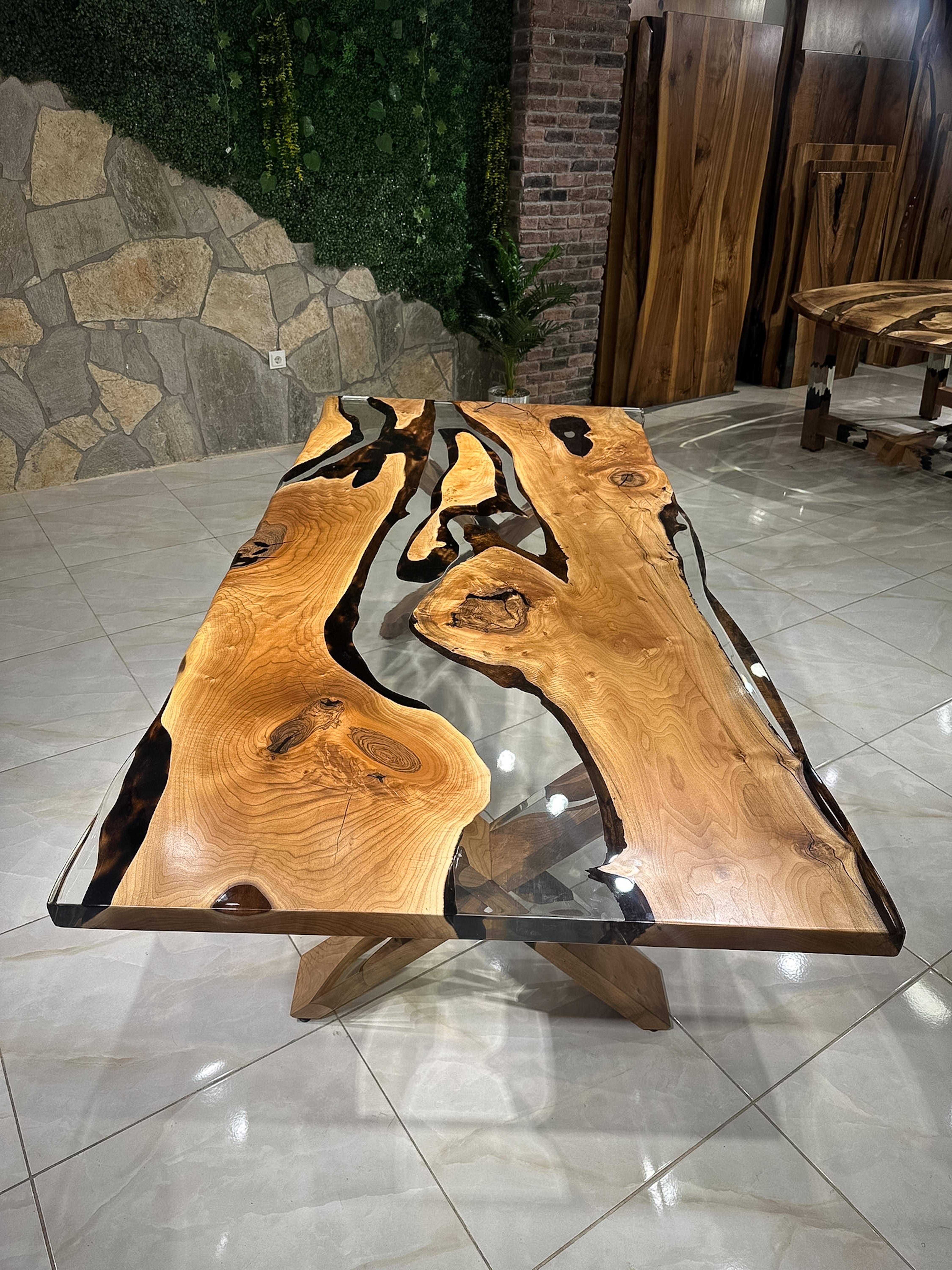 Table en résine époxy transparente en vente 3