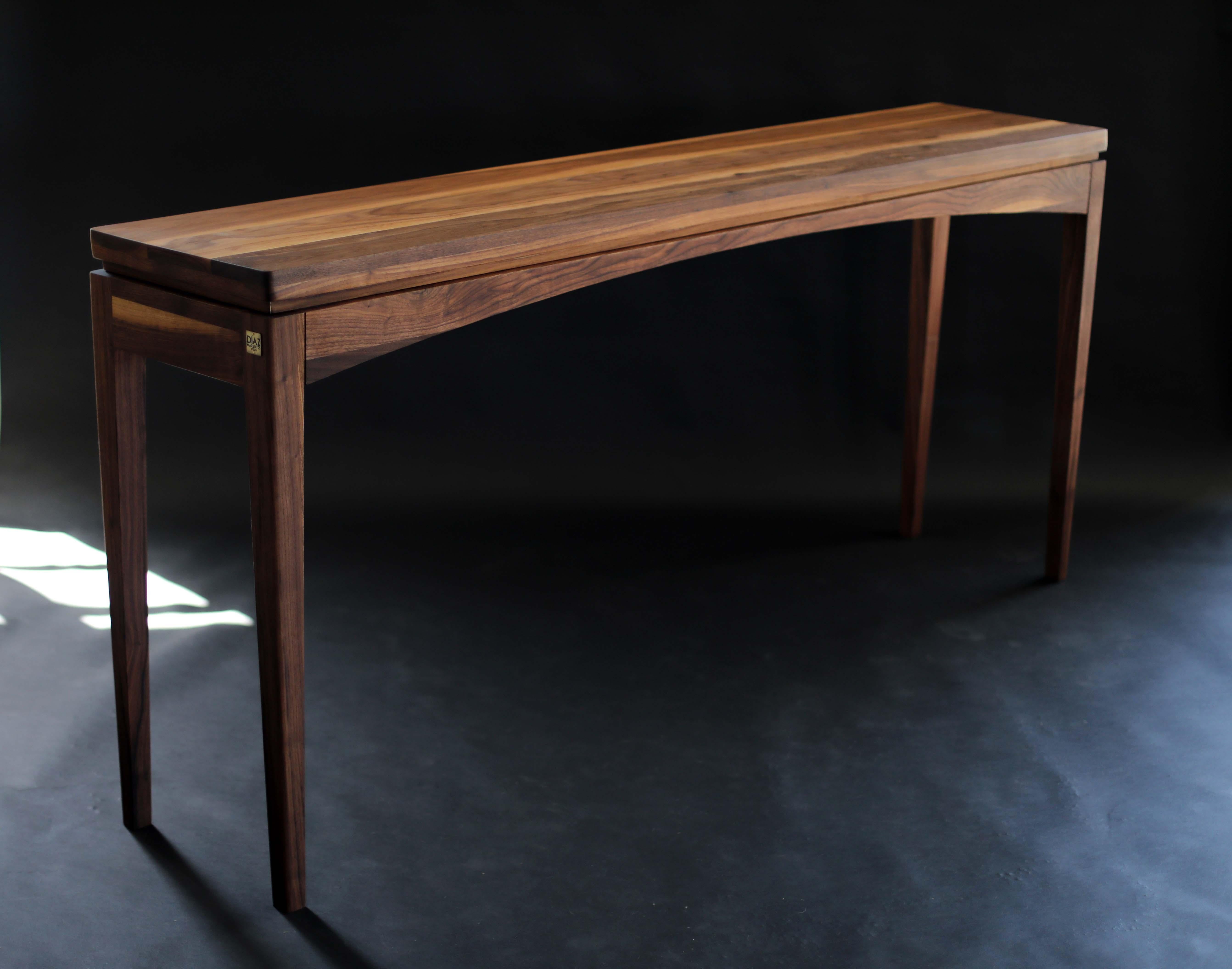 Black Walnut Mid-Century Console Table – Timeless Entryway Accent For Sale 1