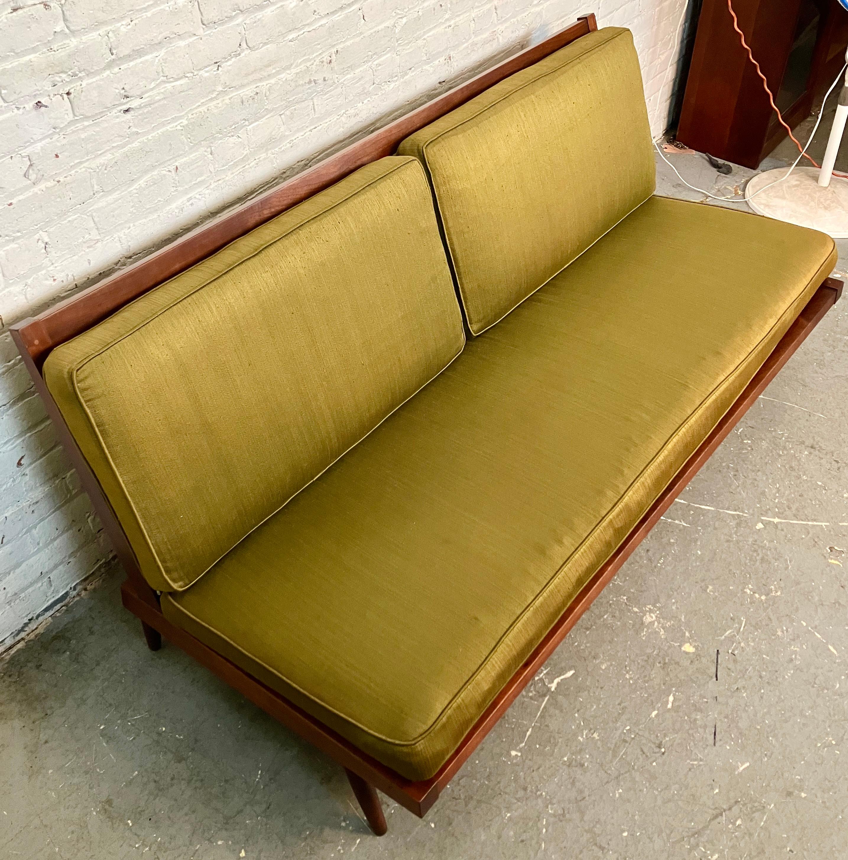Mid-Century Modern Settee organique moderne du milieu du siècle dernier de George Nakashima en vente