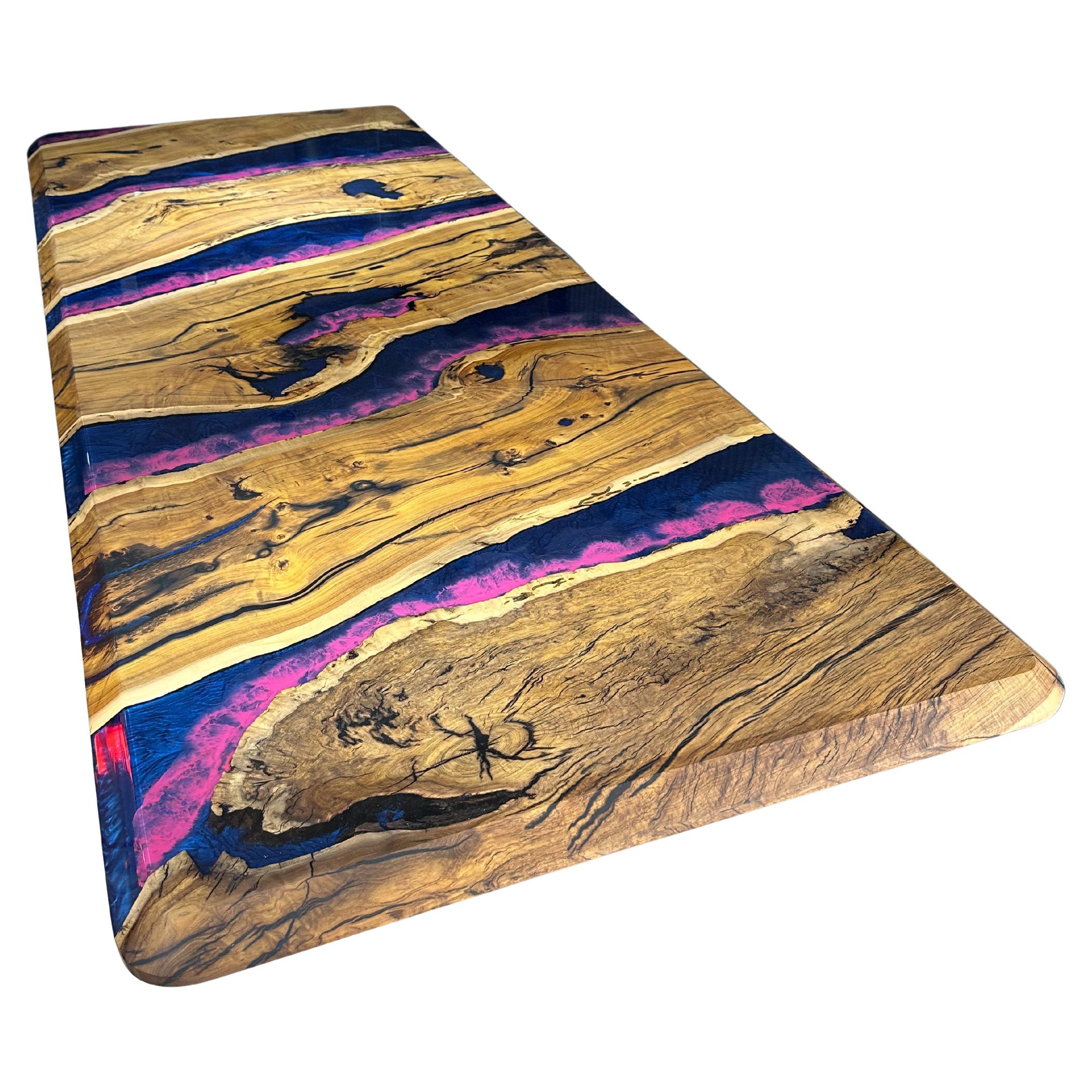 Table de salle à manger en résine époxy noyer noir rose - Table de salle à manger en Blue Wood en vente