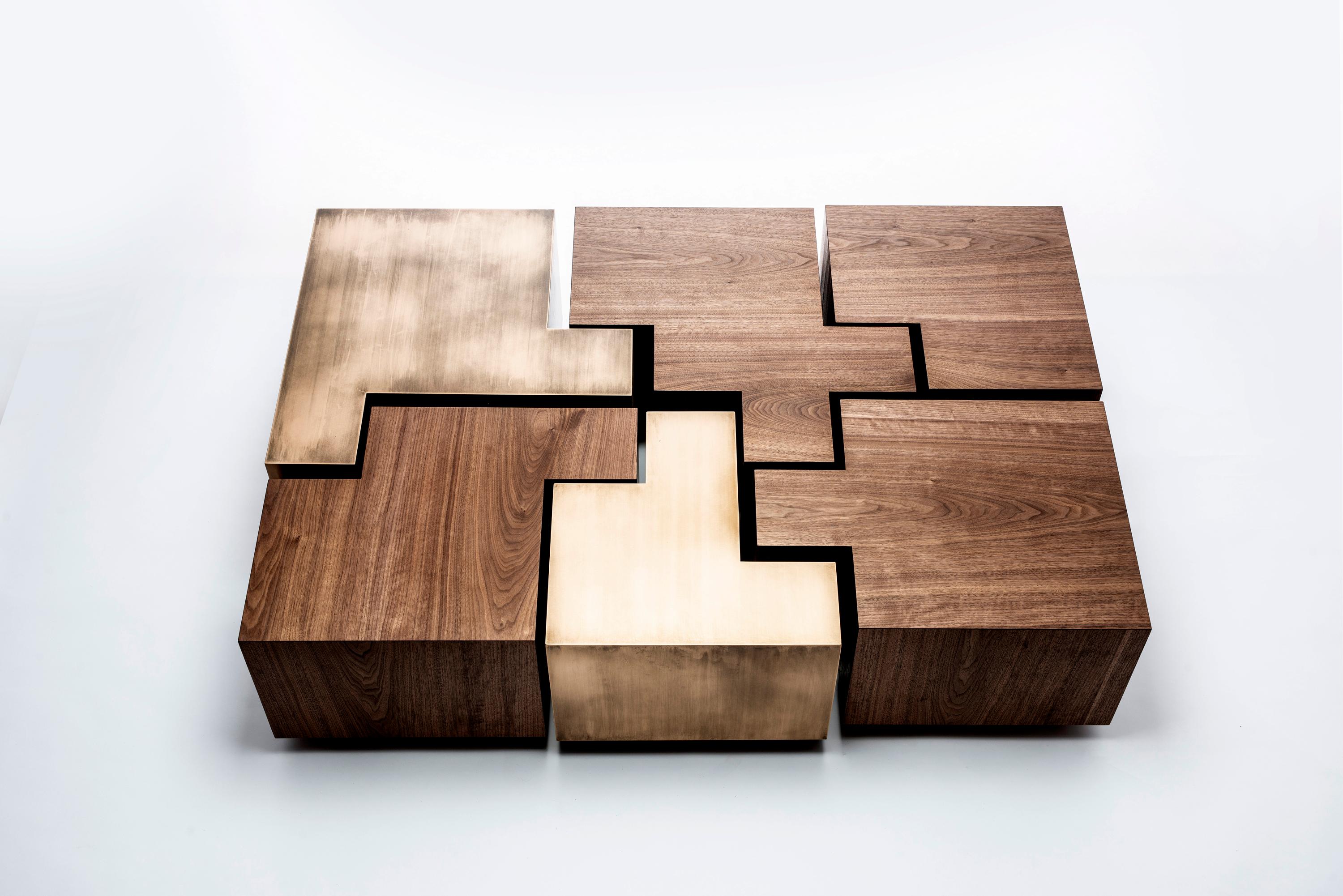 Puzzle-Tisch aus Schwarznussholz im Angebot 2
