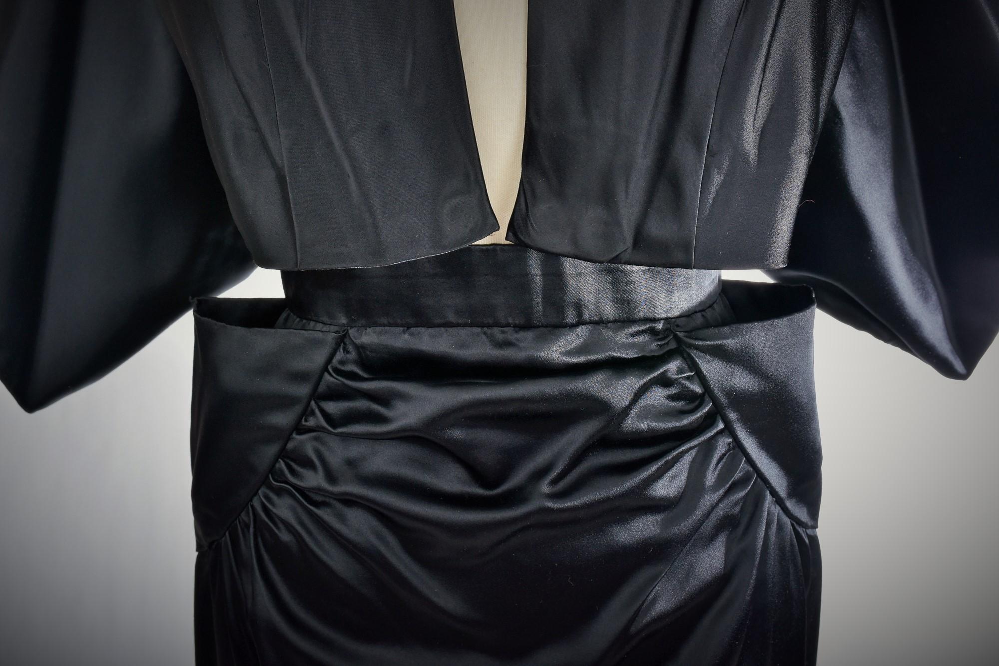 Black Waxed Satin Trapèze Bolero & Skirt by Vatan Couture France Circa 1960 For Sale 4