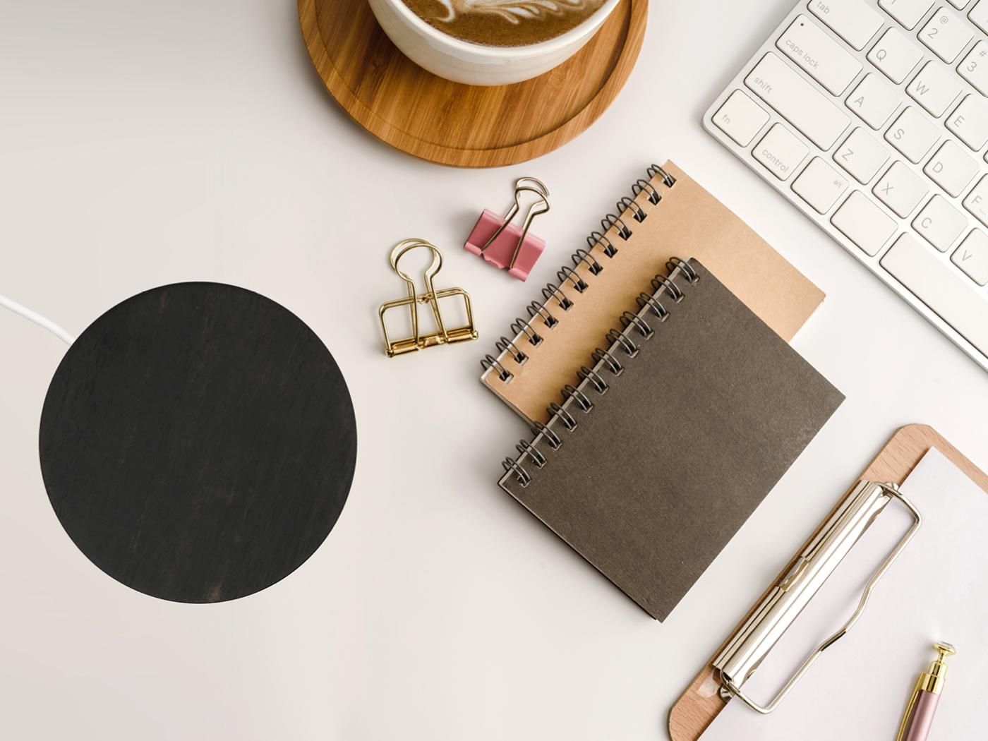 XXIe siècle et contemporain Base en Wood Wood noir, petite, chargeur sans fil 15W en vente