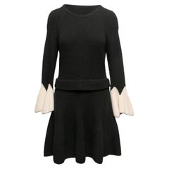 Robe pull en laine noire et blanche Alexander McQueen Taille US XL