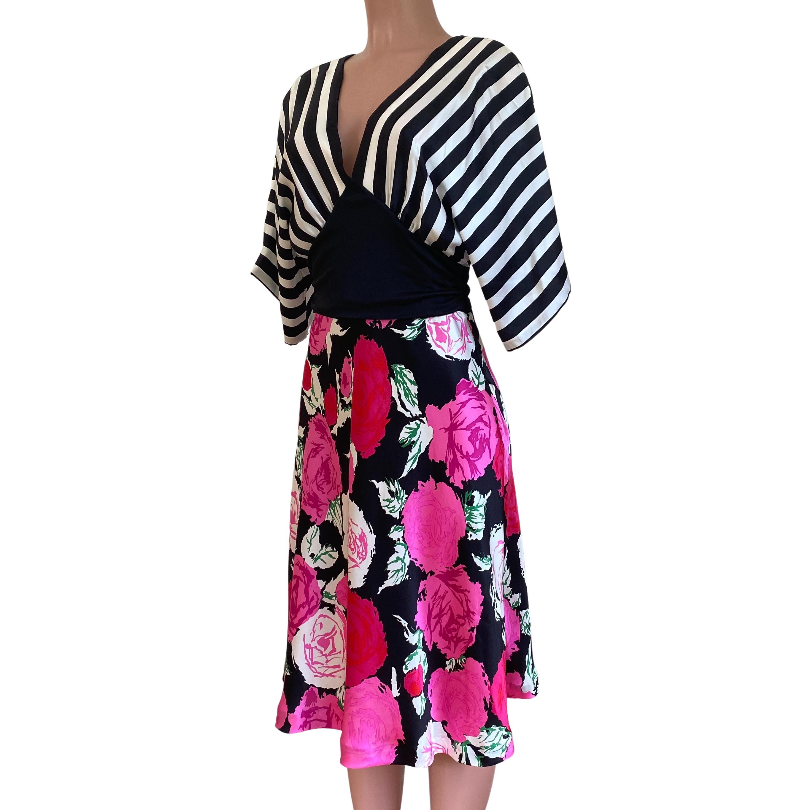 FLORA KUNG Double Plunge V Entrance Maker Silk Kimono Rose Dress NWT In New Condition For Sale In Boston, MA