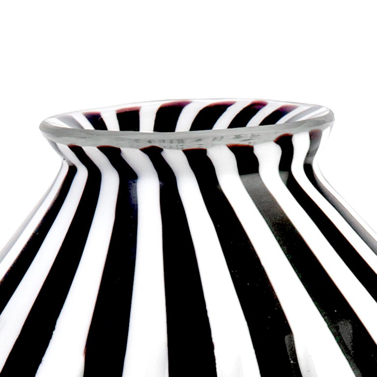 Engraved Murano Glass Object. Black and White Anfora with White Bottom, Textile Inspired For Sale