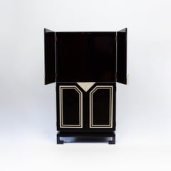 Black & White Cabinet Style Paco Rabanne