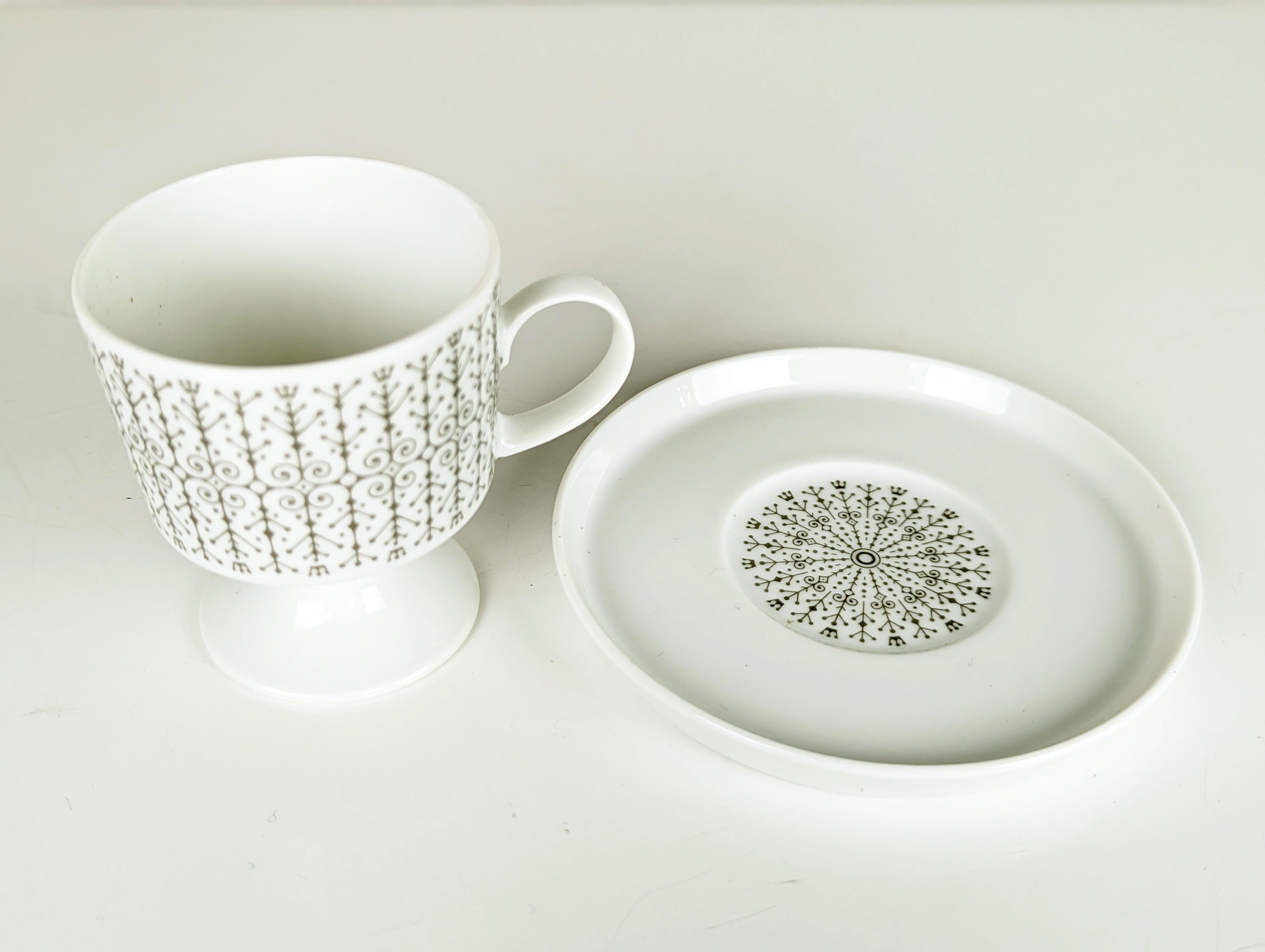 servizio da caffè e tè in ceramica bianca e nera degli anni '60 di Wirkkala per Rosenthal in vendita 3