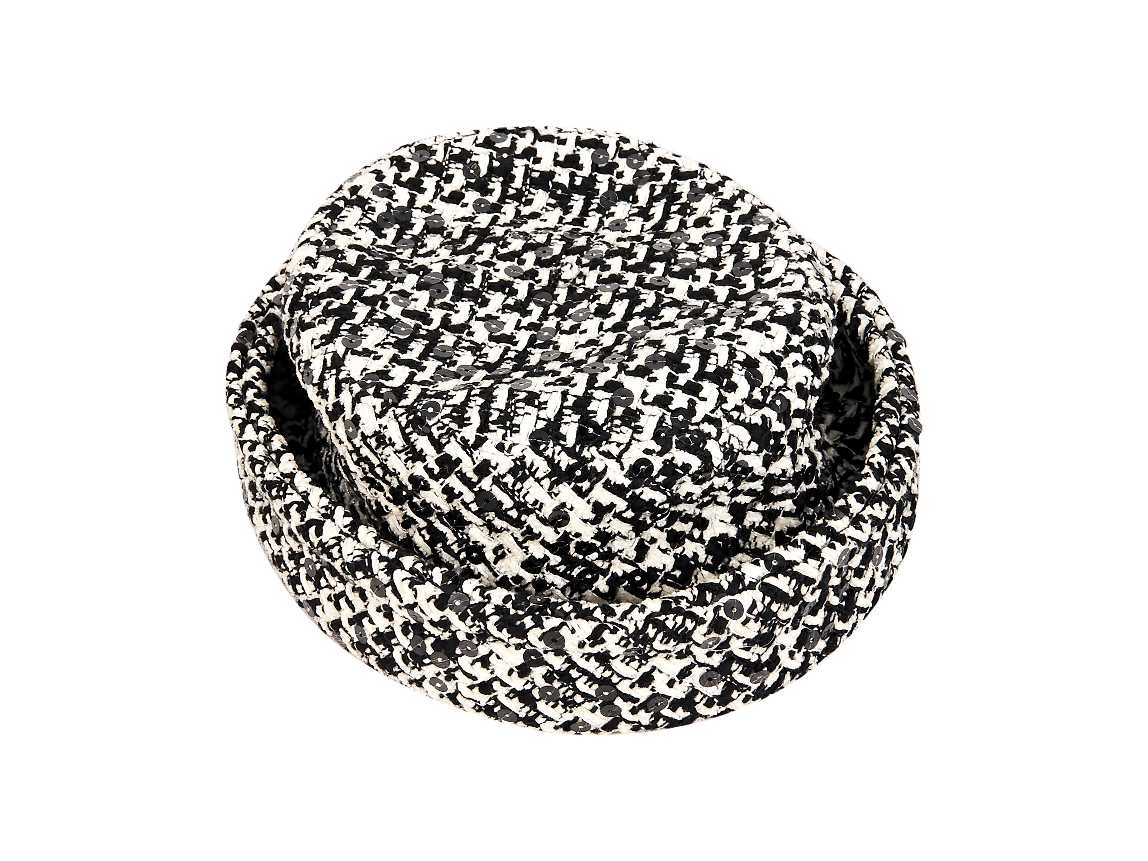 Black & White Chanel Boucle Hat In Good Condition In New York, NY