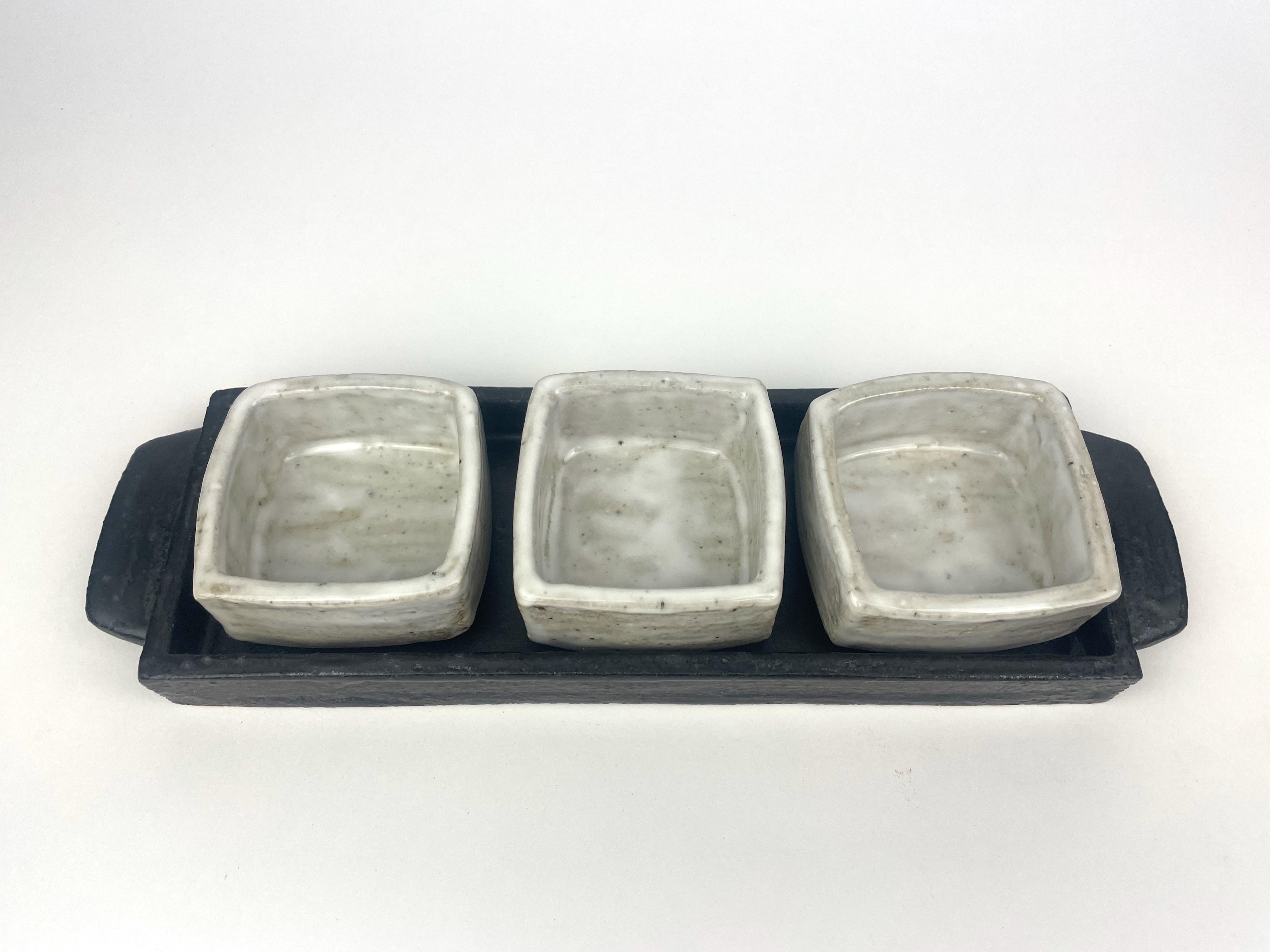 Bandeja para condimentos en blanco y negro, cerámica única hecha a mano Glaseado en venta
