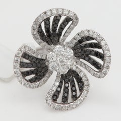 Black White Diamond Flower Ring 18 Karat White Gold Natural Diamonds