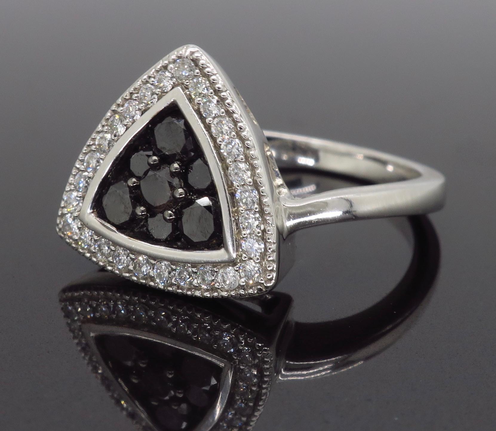 Round Cut Black and White Diamond Triangular Fashion Ring