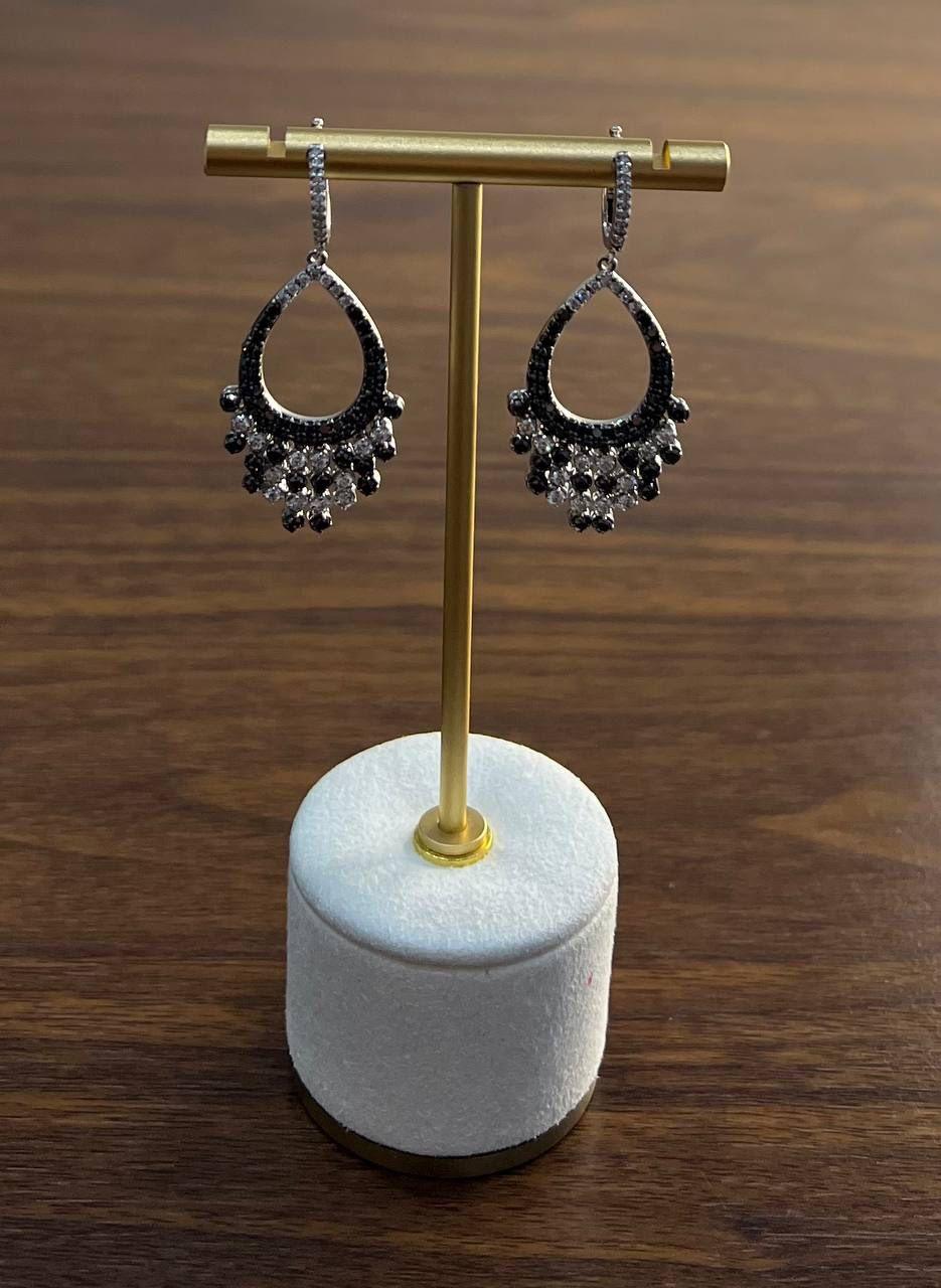 Black & White Diamonds Pave Set 14K White Gold Chandelier Tassel Dangle Earrings For Sale 7