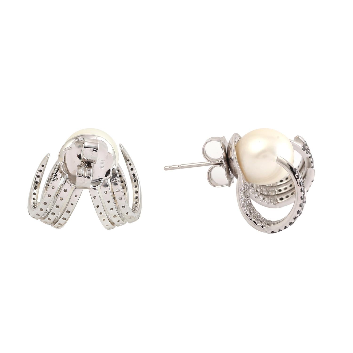 Art déco Boucles d'oreilles perles en or blanc 18k avec diamants noirs et blancs en vente
